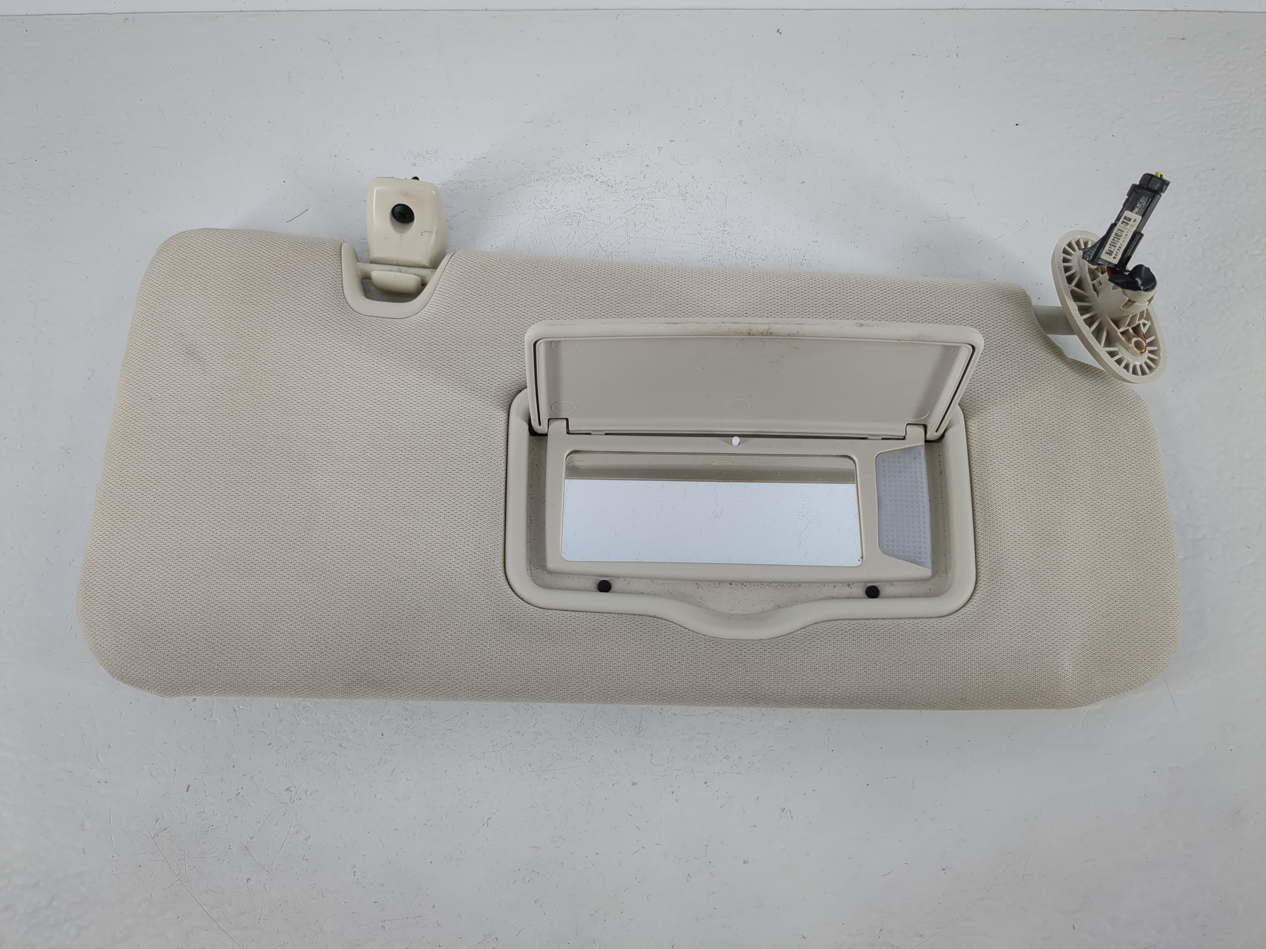 2010-2012 Ford Escape Passenger Sun Visor Mirror Right Sunvisor Cream 1095194 - Oemusedautoparts1.com