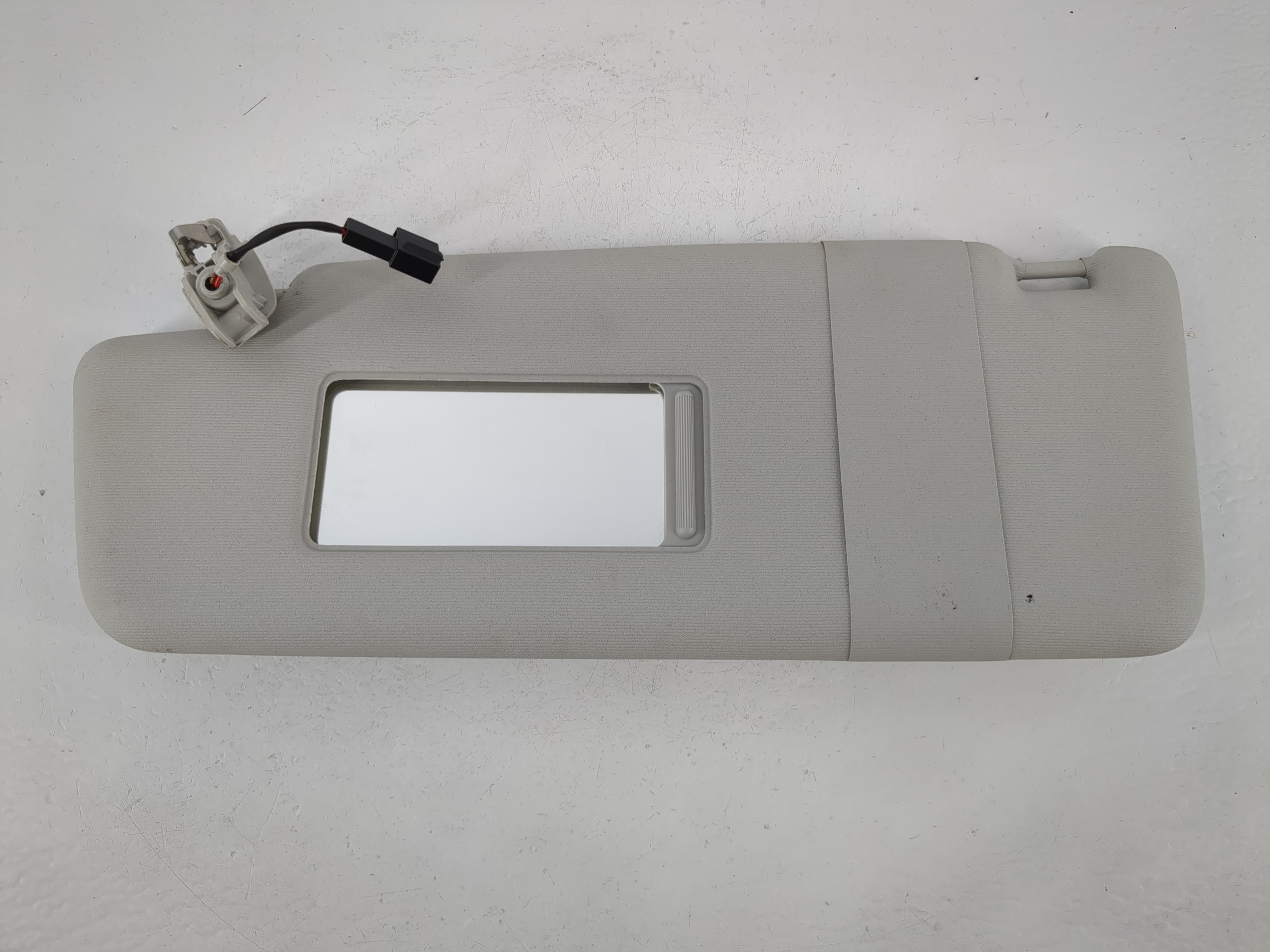 Picture of 2012-2020 Volkswagen Passat Driver Sun Visor Mirror Left Sunvisor 1095203