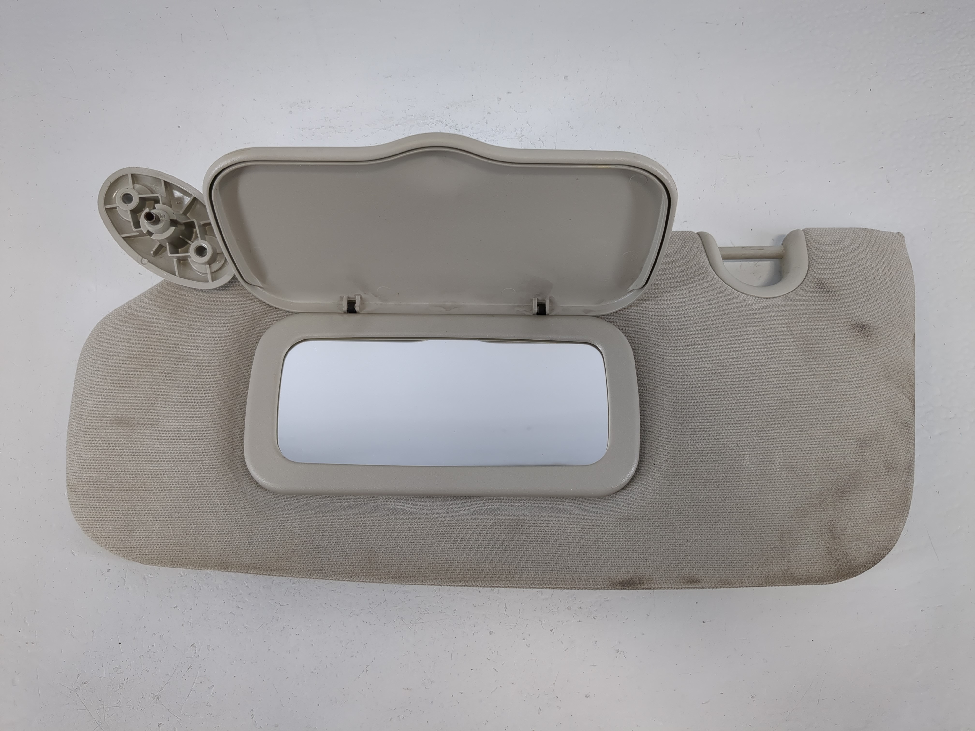 2010-2017 Jeep Patriot Driver Sun Visor Mirror Left Sunvisor Light Tan 1095209 - Oemusedautoparts1.com
