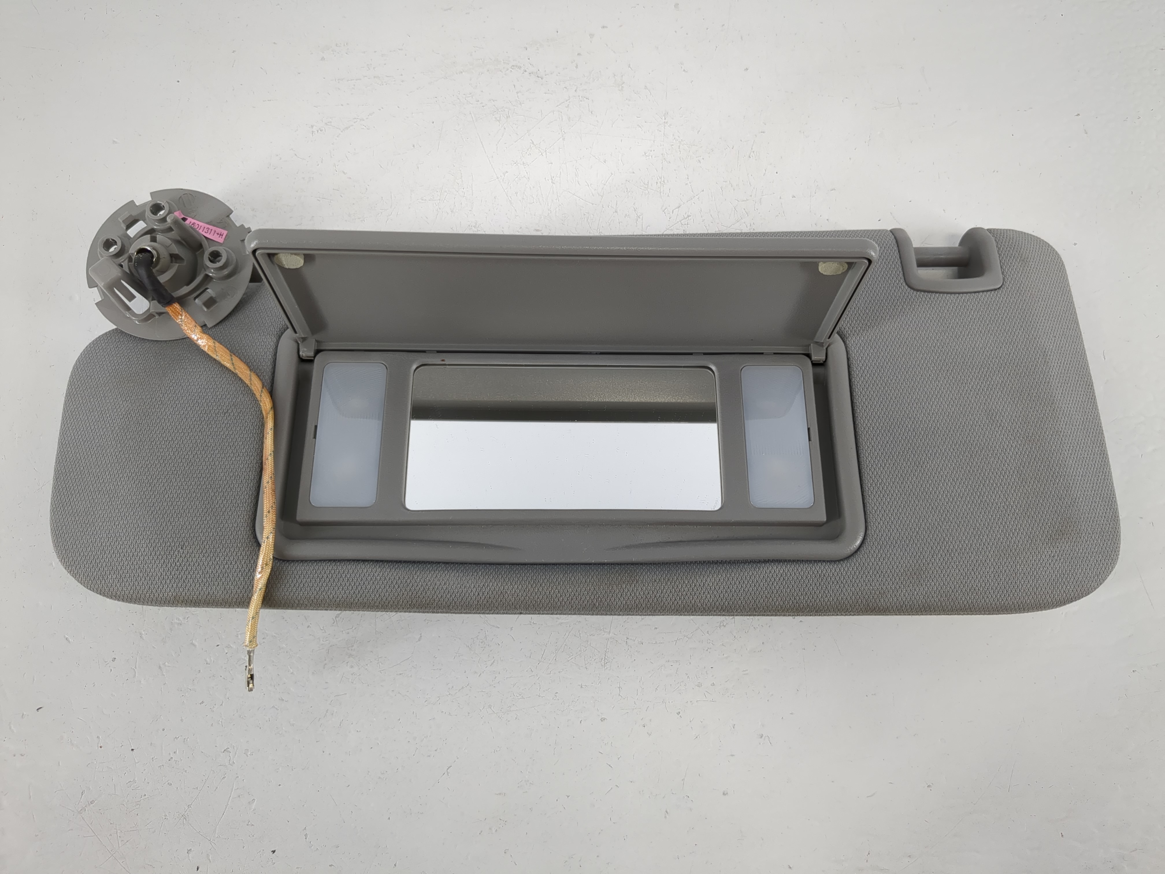 2016-2021 Chevrolet Malibu Passenger Sun Visor Mirror Right Sunvisor 1095226 - Oemusedautoparts1.com
