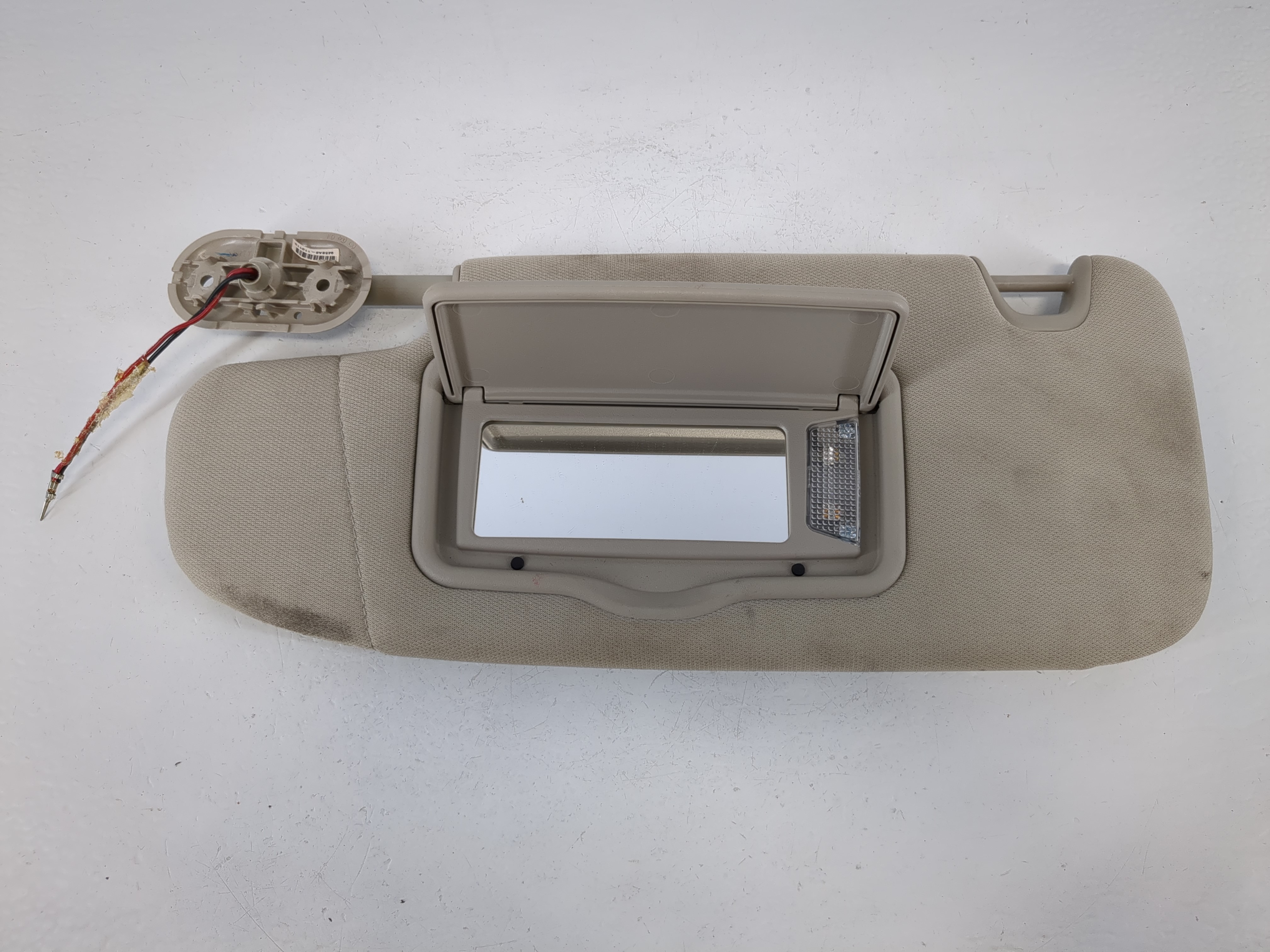 2010-2012 Ford Fusion Passenger Sun Visor Mirror Right Sunvisor Grey 1095229 - Oemusedautoparts1.com