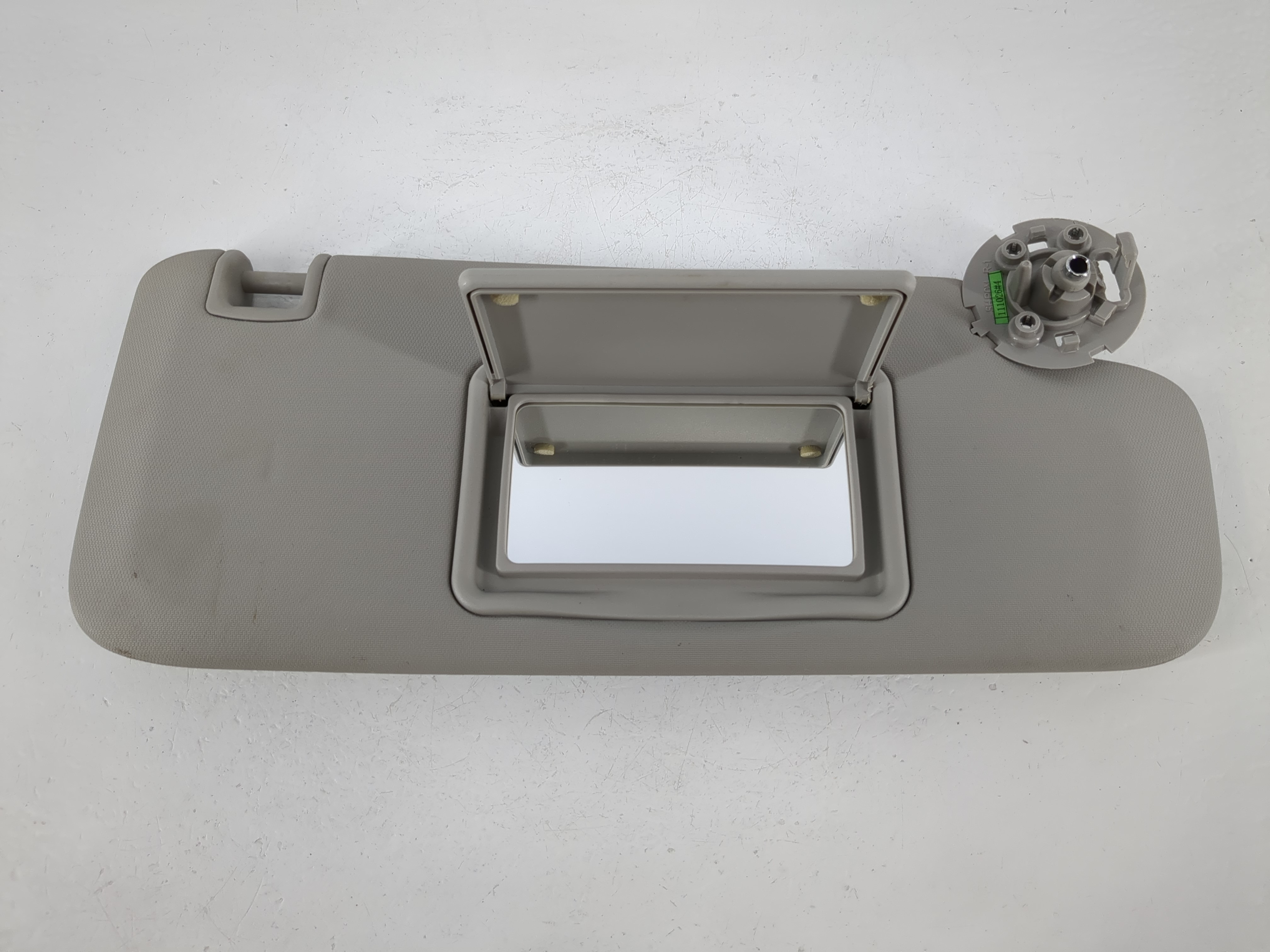 2011-2016 Chevrolet Cruze Passenger Sun Visor Mirror Right Sunvisor Grey 1095262 - Oemusedautoparts1.com