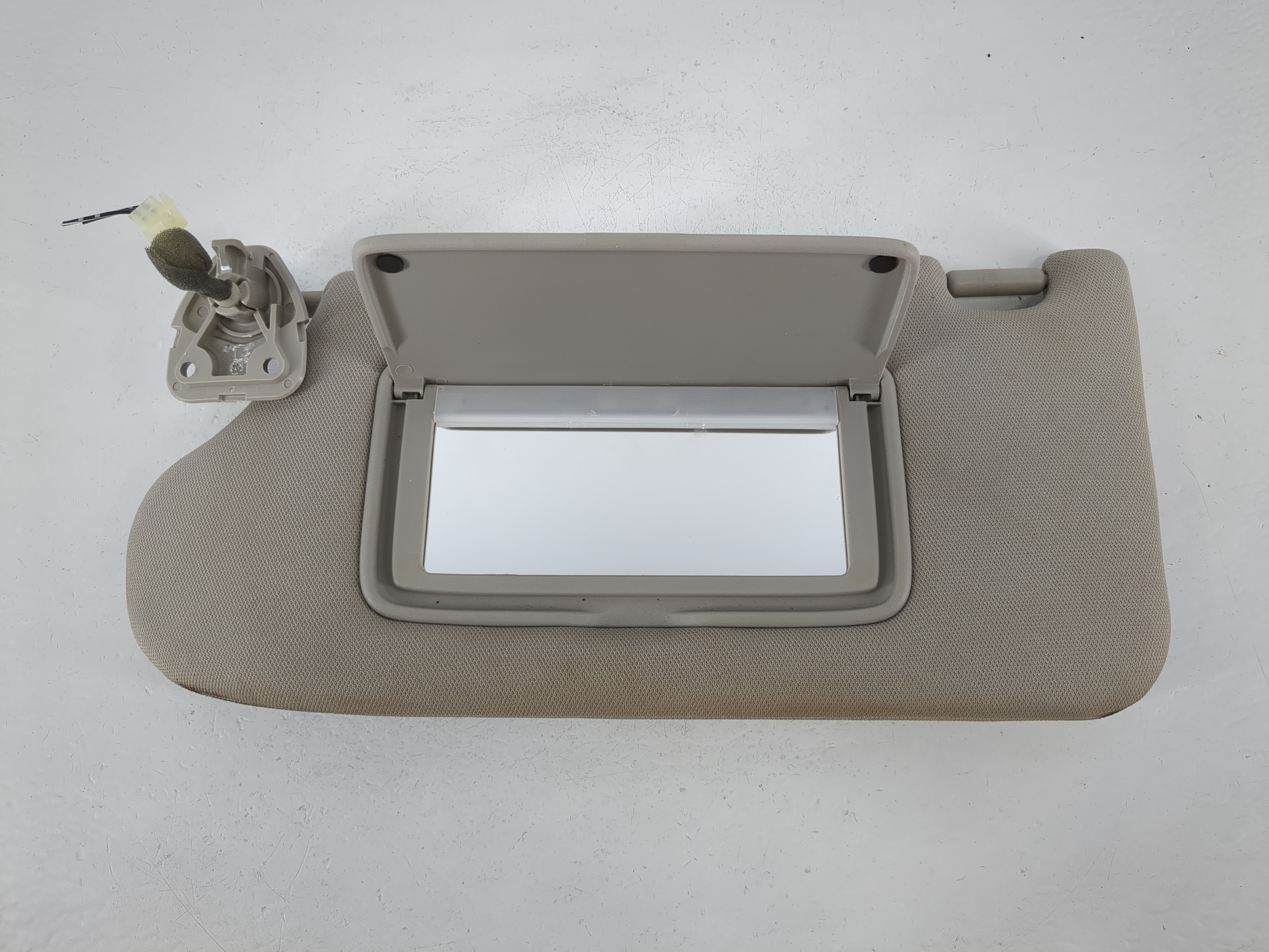 Picture of 2013-2018 Nissan Altima Driver Sun Visor Mirror Left Sunvisor Gray 1095294