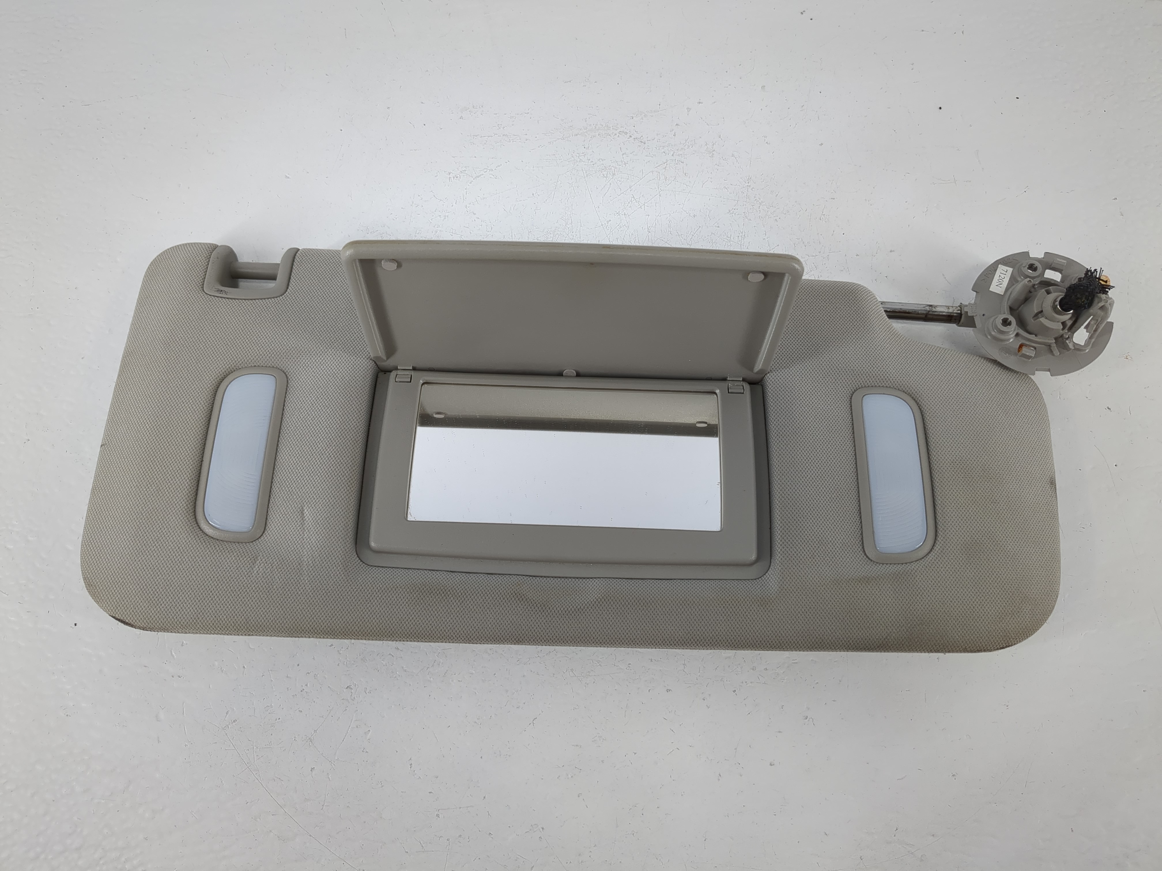 2007-2017 Gmc Acadia Driver Sun Visor Mirror Left Sunvisor Gray 1095295 - Oemusedautoparts1.com