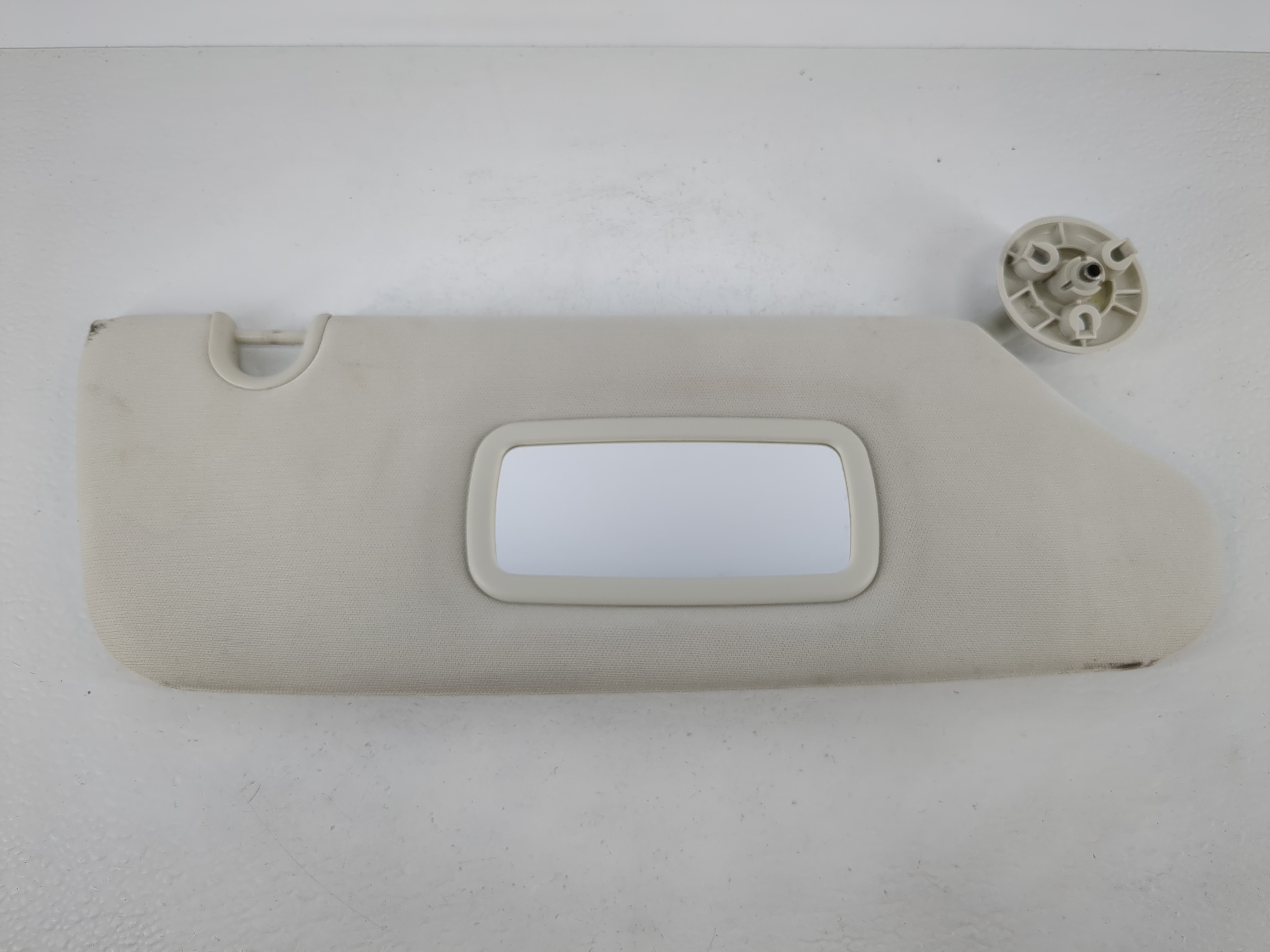 2008 Chrysler Town & Country Passenger Sun Visor Mirror Right Sunvisor 1095297 - Oemusedautoparts1.com