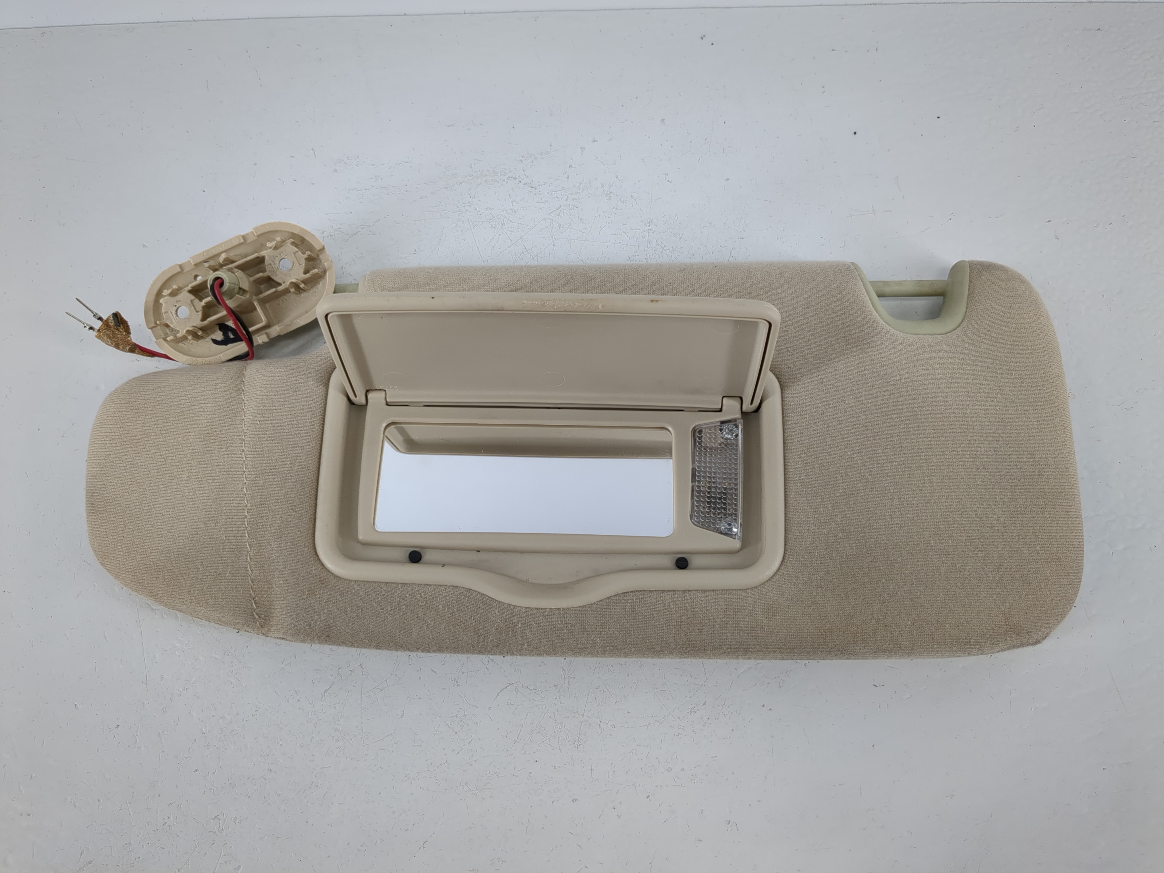 2006-2009 Mercury Milan Driver Sun Visor Mirror Left Sunvisor 1095305 - Oemusedautoparts1.com