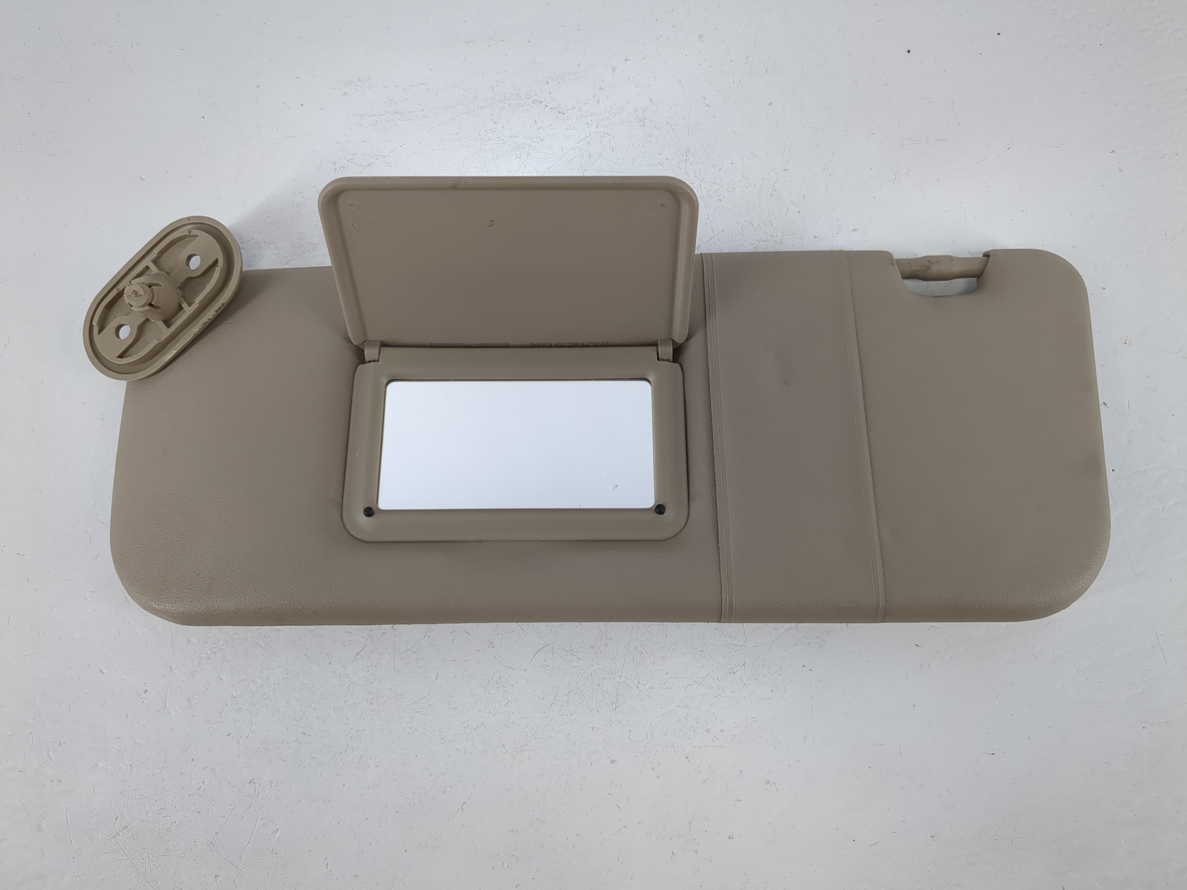 2003-2005 Toyota Corolla Driver Sun Visor Mirror Left Sunvisor Beige 1095308 - Oemusedautoparts1.com