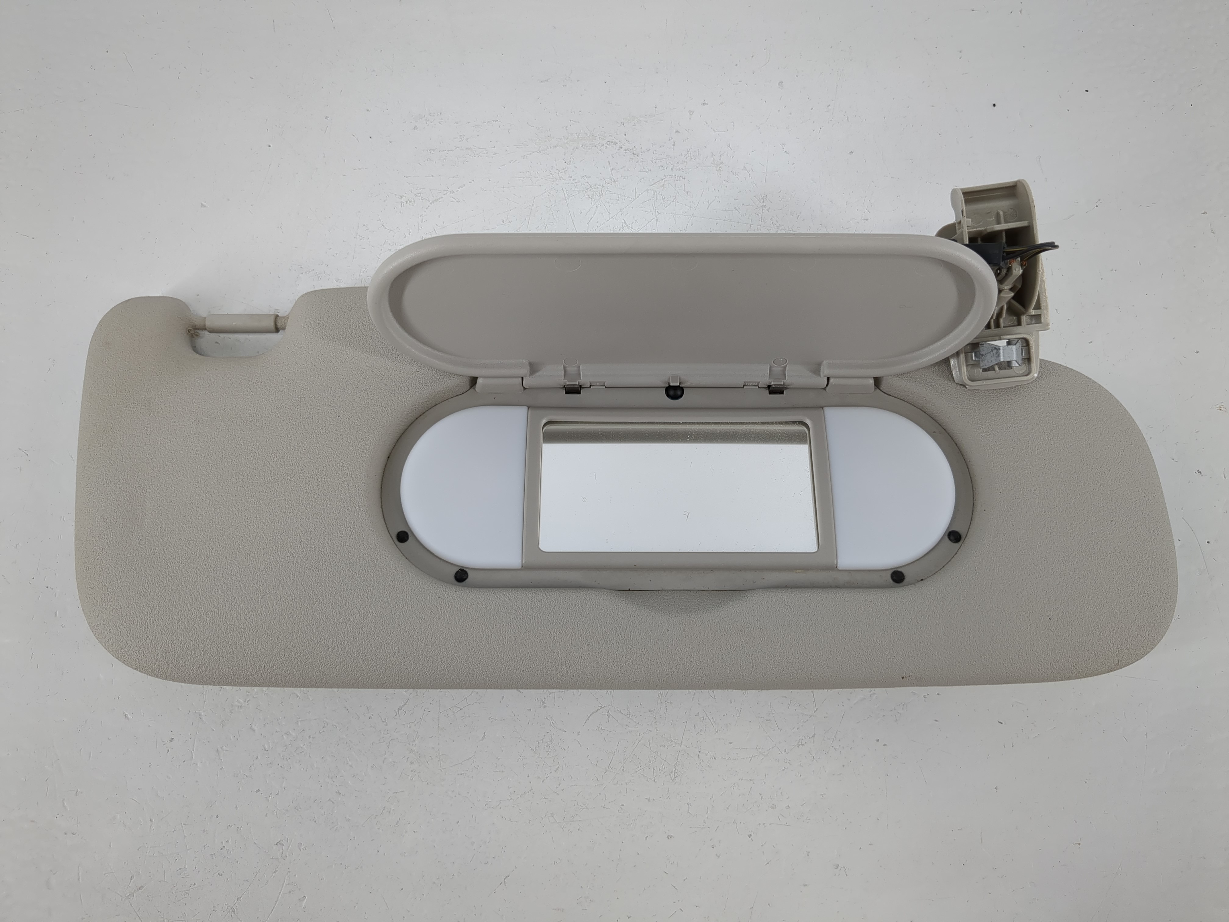 2016-2018 Mini Cooper Clubman Passenger Sun Visor Mirror Right Sunvisor 1095314 - Oemusedautoparts1.com