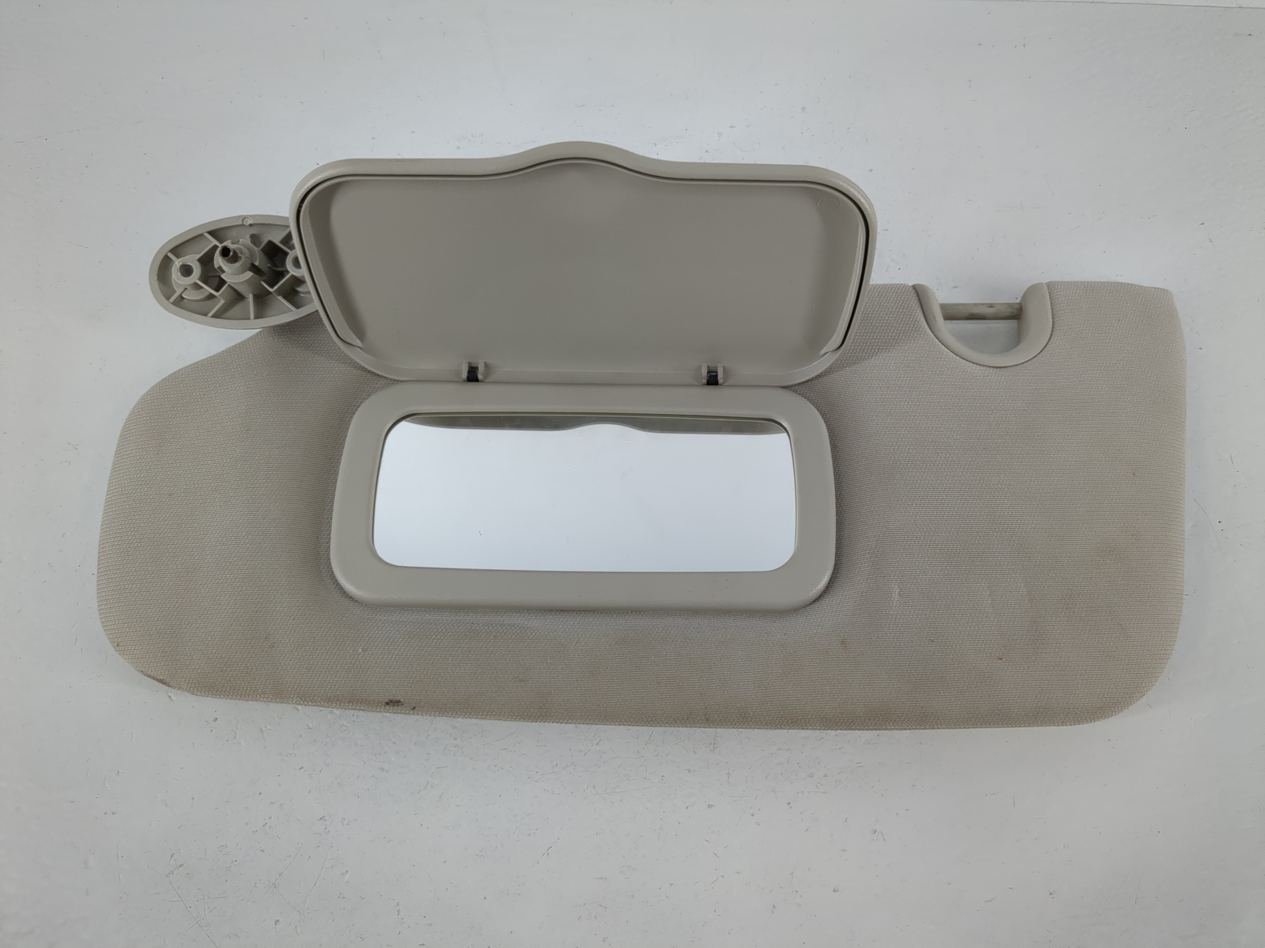 2010-2017 Jeep Patriot Driver Sun Visor Mirror Left Sunvisor Grey 1095320 - Oemusedautoparts1.com