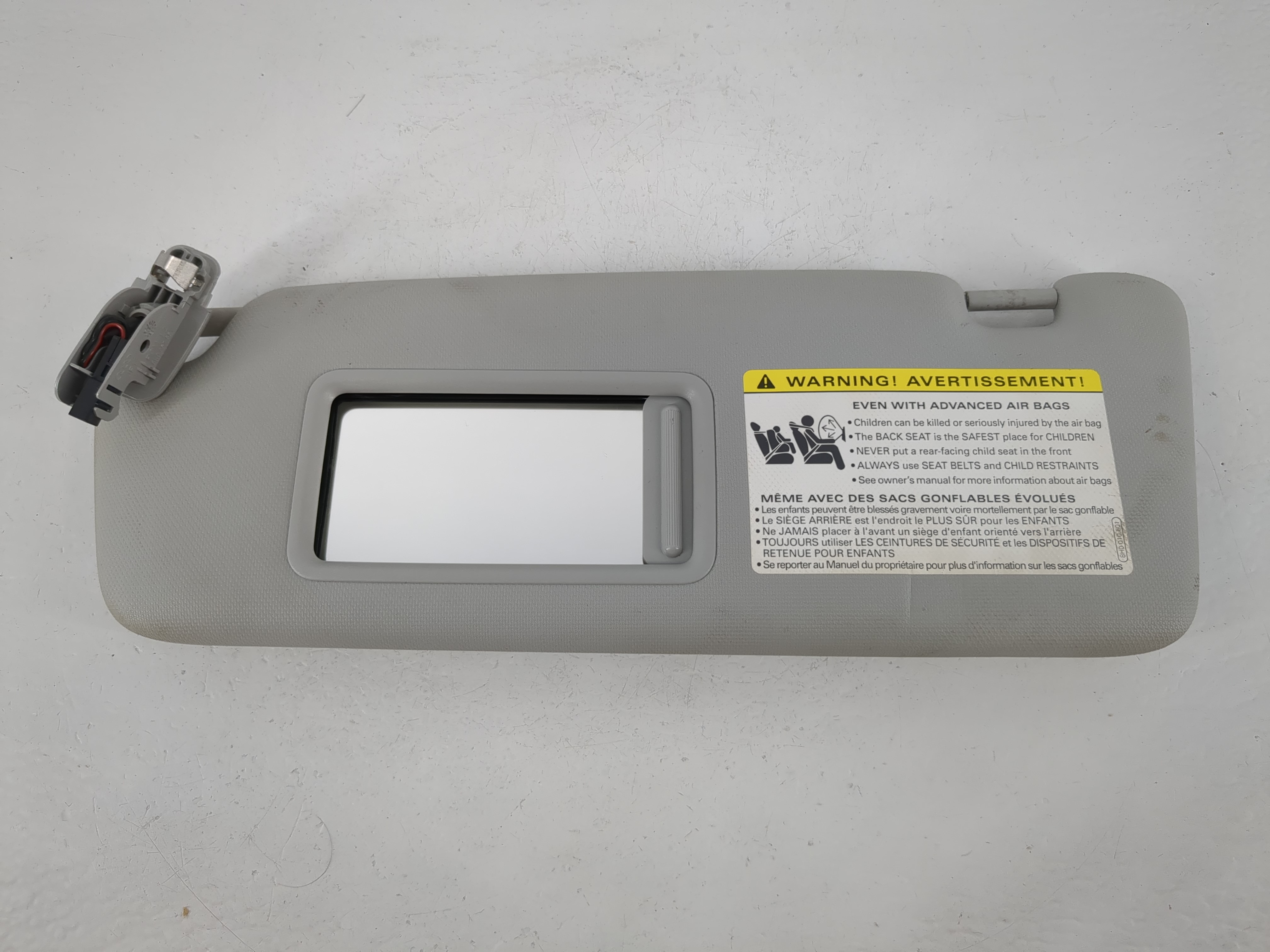 2013-2016 Audi A4 Driver Sun Visor Mirror Left Sunvisor Light Gray 1095325 - Oemusedautoparts1.com