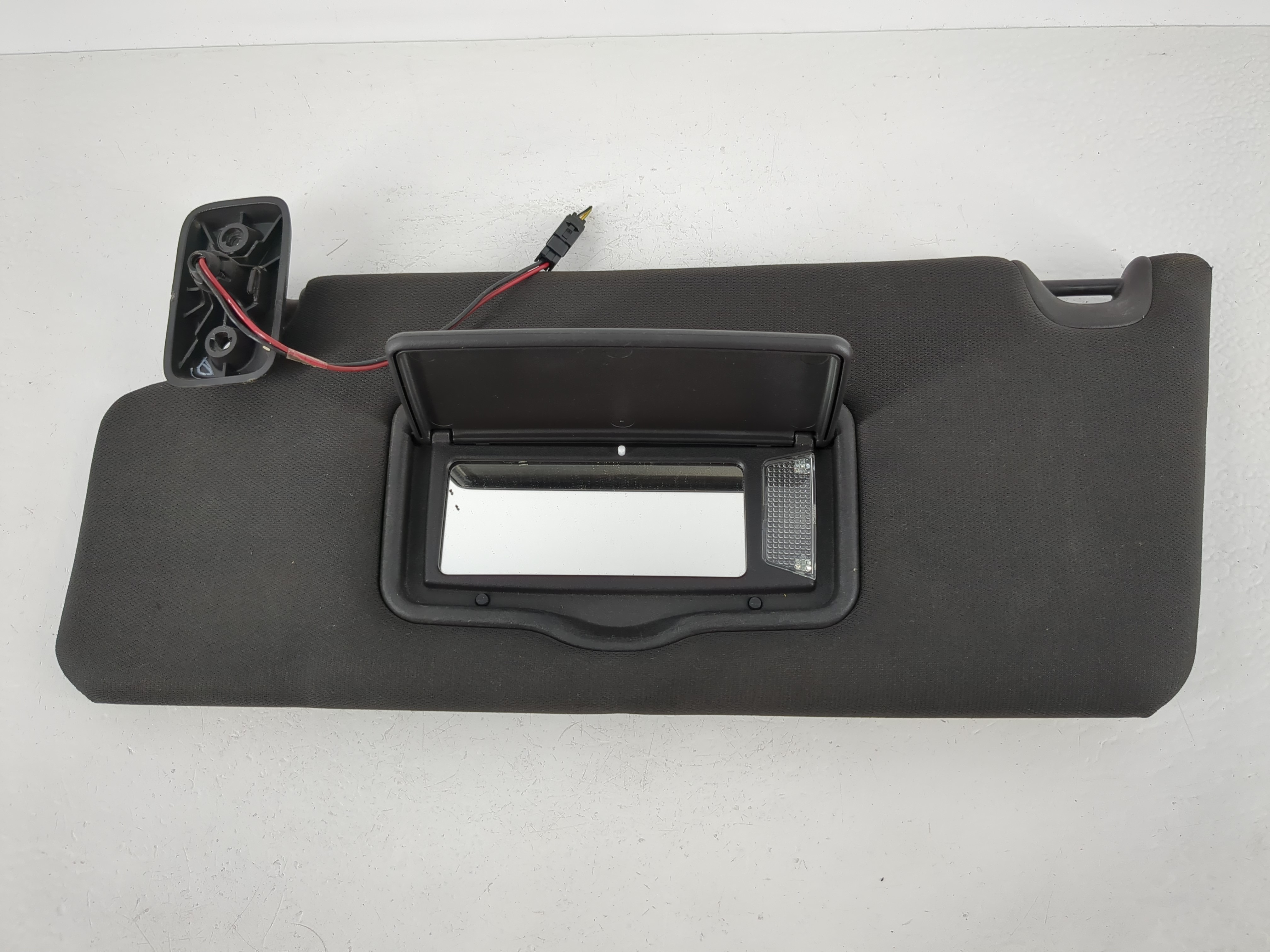 2010-2014 Ford F-150 Driver Sun Visor Mirror Left Sunvisor Black 1095331 - Oemusedautoparts1.com