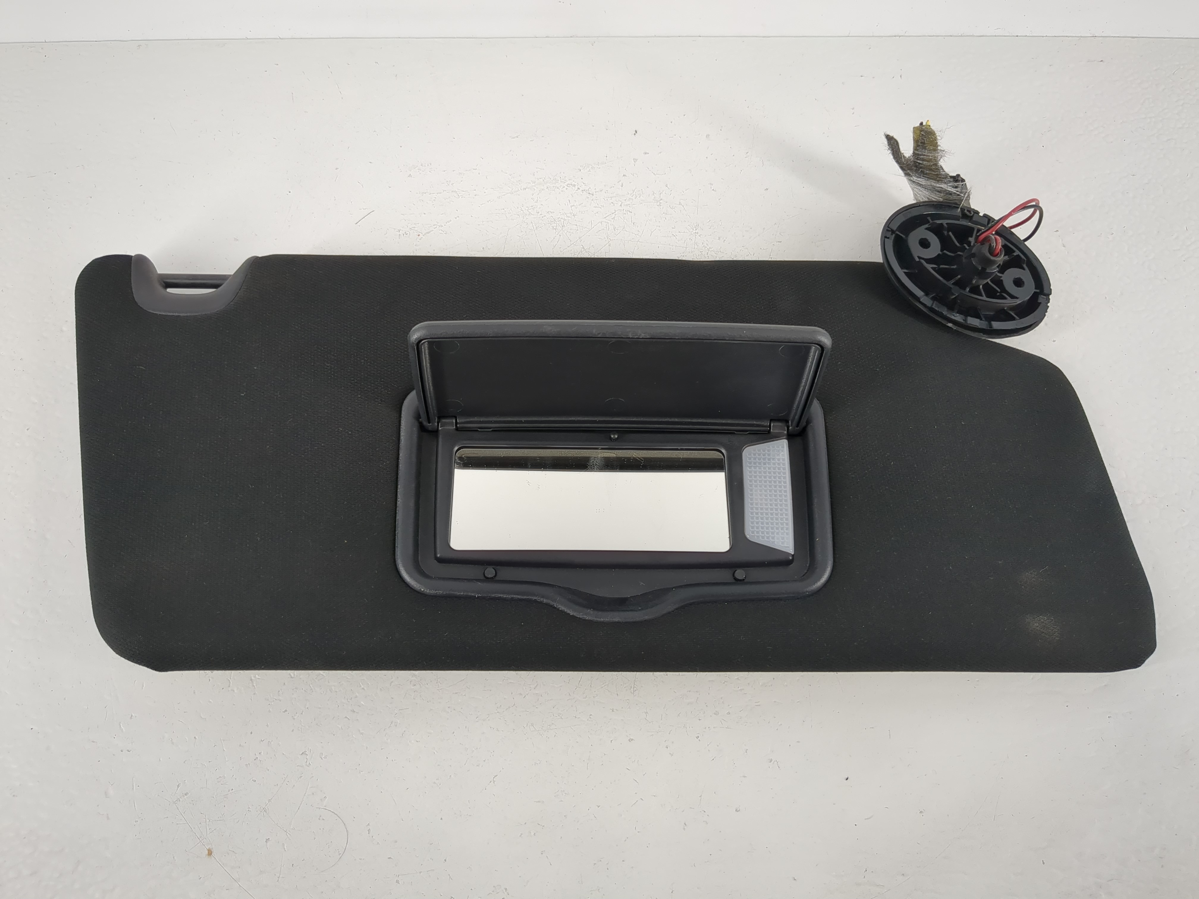 Picture of 2017 Ford Explorer Passenger Sun Visor Mirror Right Sunvisor Black 1095332