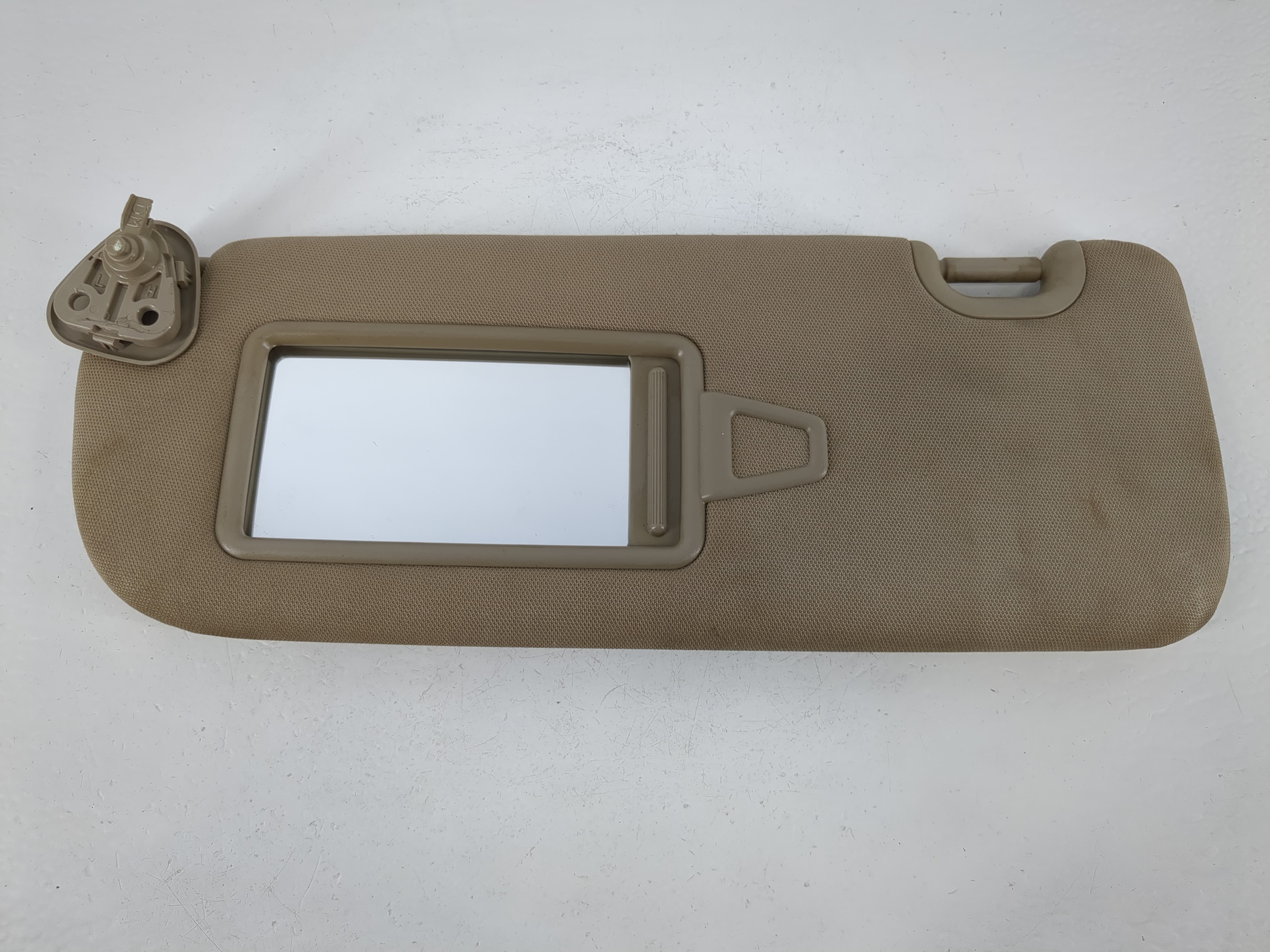 2013-2019 Hyundai Santa Fe Driver Sun Visor Mirror Left Sunvisor Tan 1095336 - Oemusedautoparts1.com
