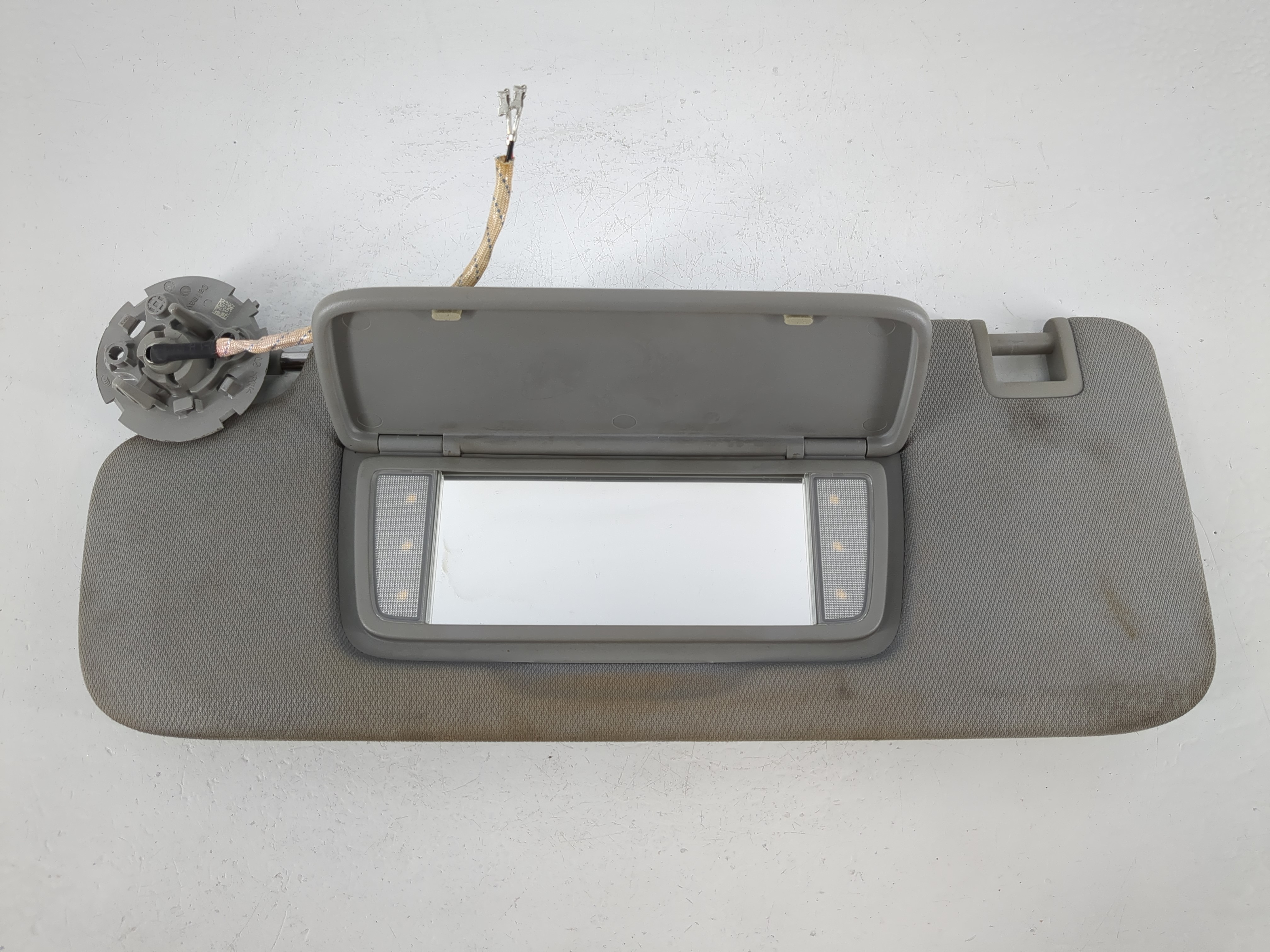 Picture of Gmc Terrain Driver Sun Visor Mirror Left Sunvisor Dark Gray 1095337