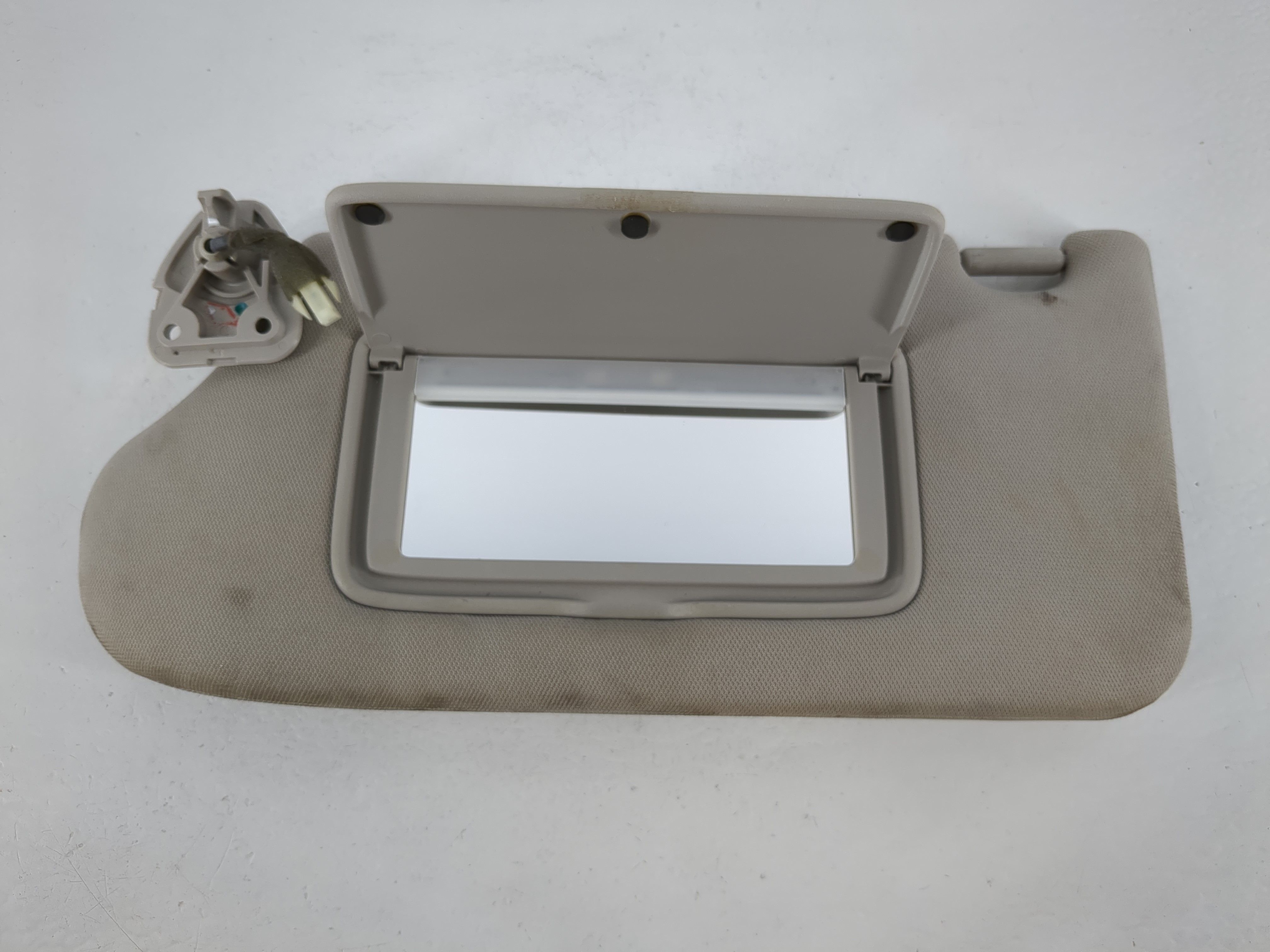 Picture of 2013-2018 Nissan Altima Driver Sun Visor Mirror Left Sunvisor Light Tan 1095356