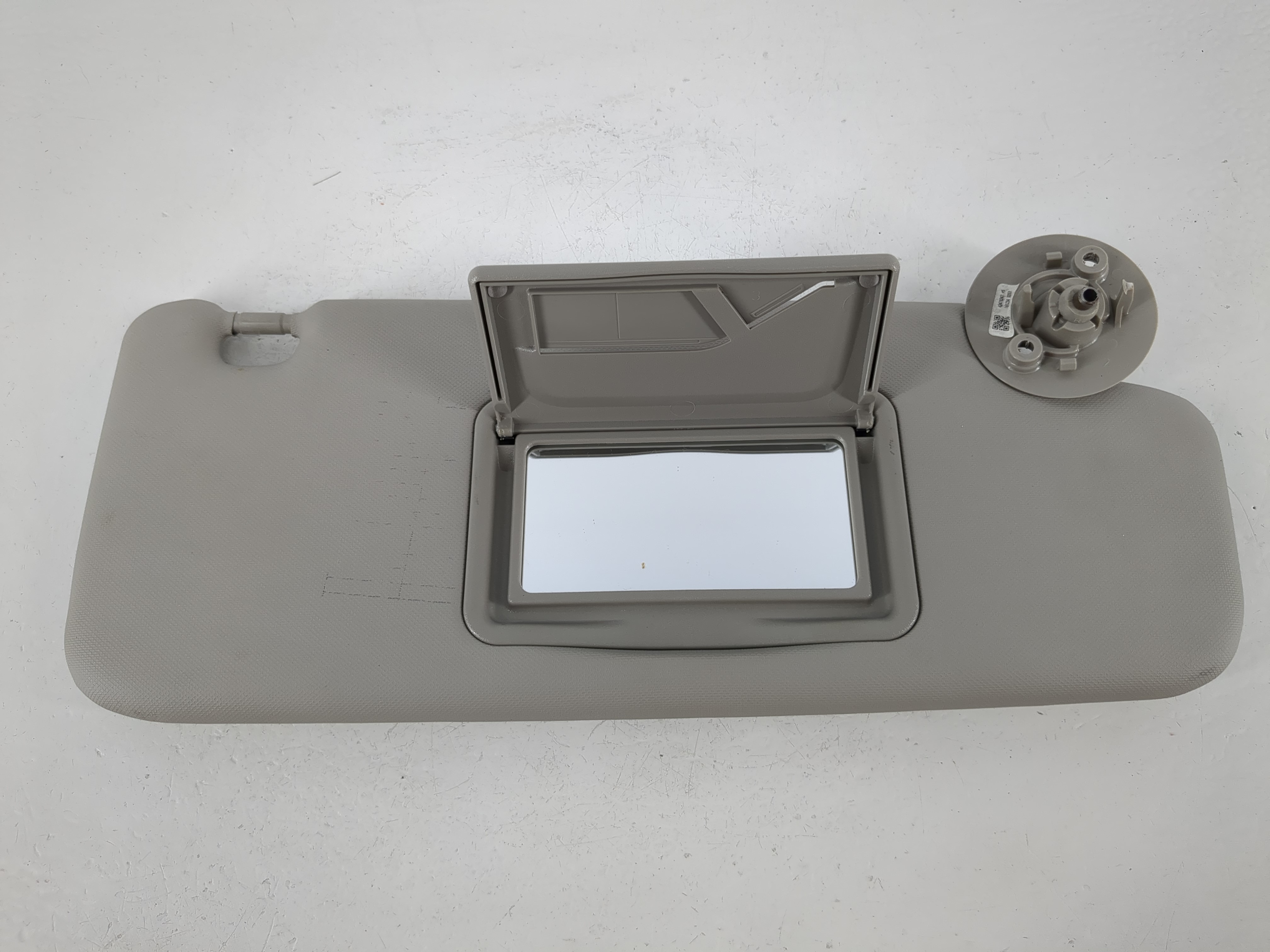 2012-2019 Chevrolet Sonic Driver Sun Visor Mirror Left Sunvisor 1095363 - Oemusedautoparts1.com