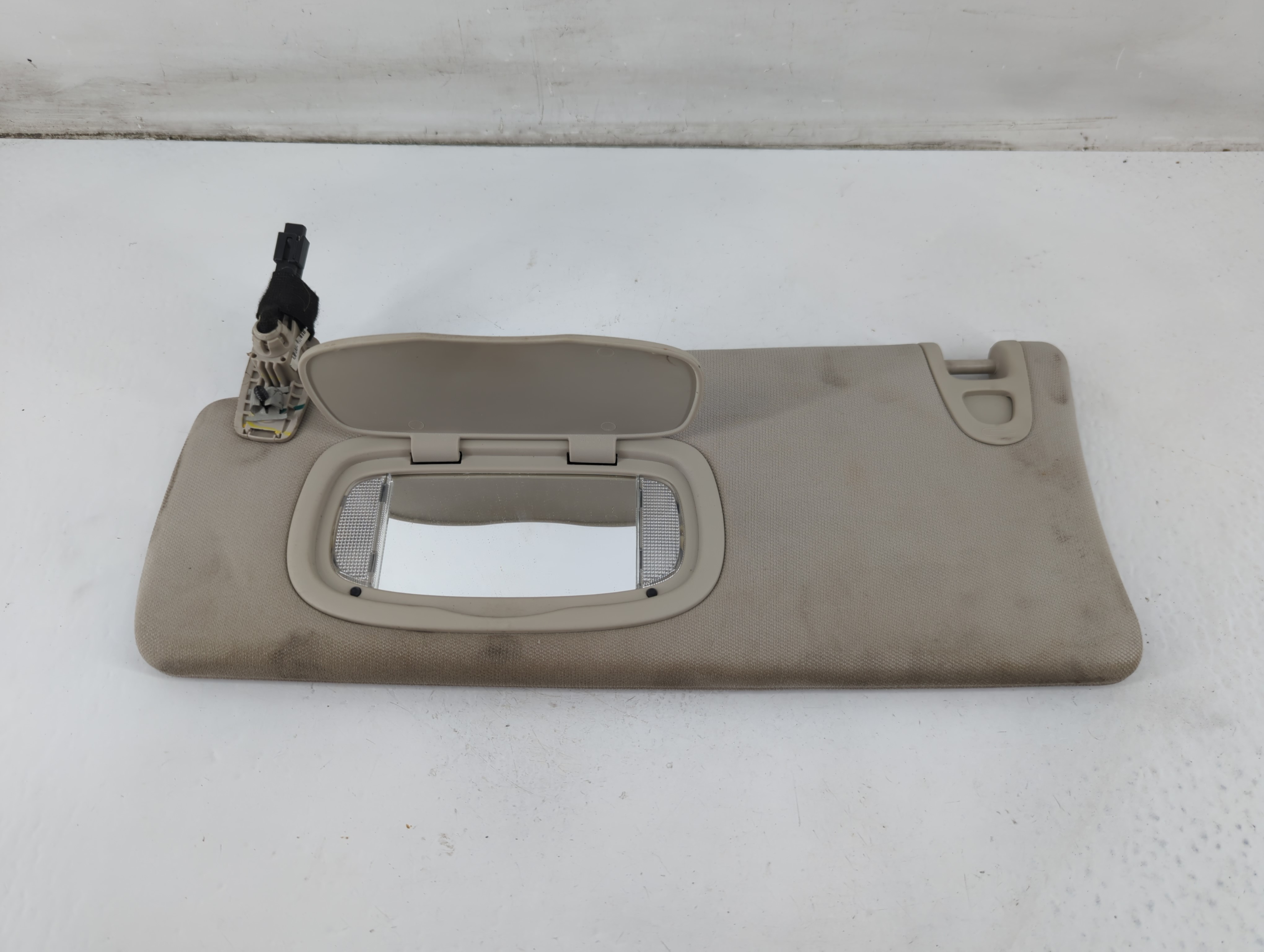 2013-2016 Dodge Dart Driver Sun Visor Mirror Left Sunvisor Light Tan 1095393 - Oemusedautoparts1.com