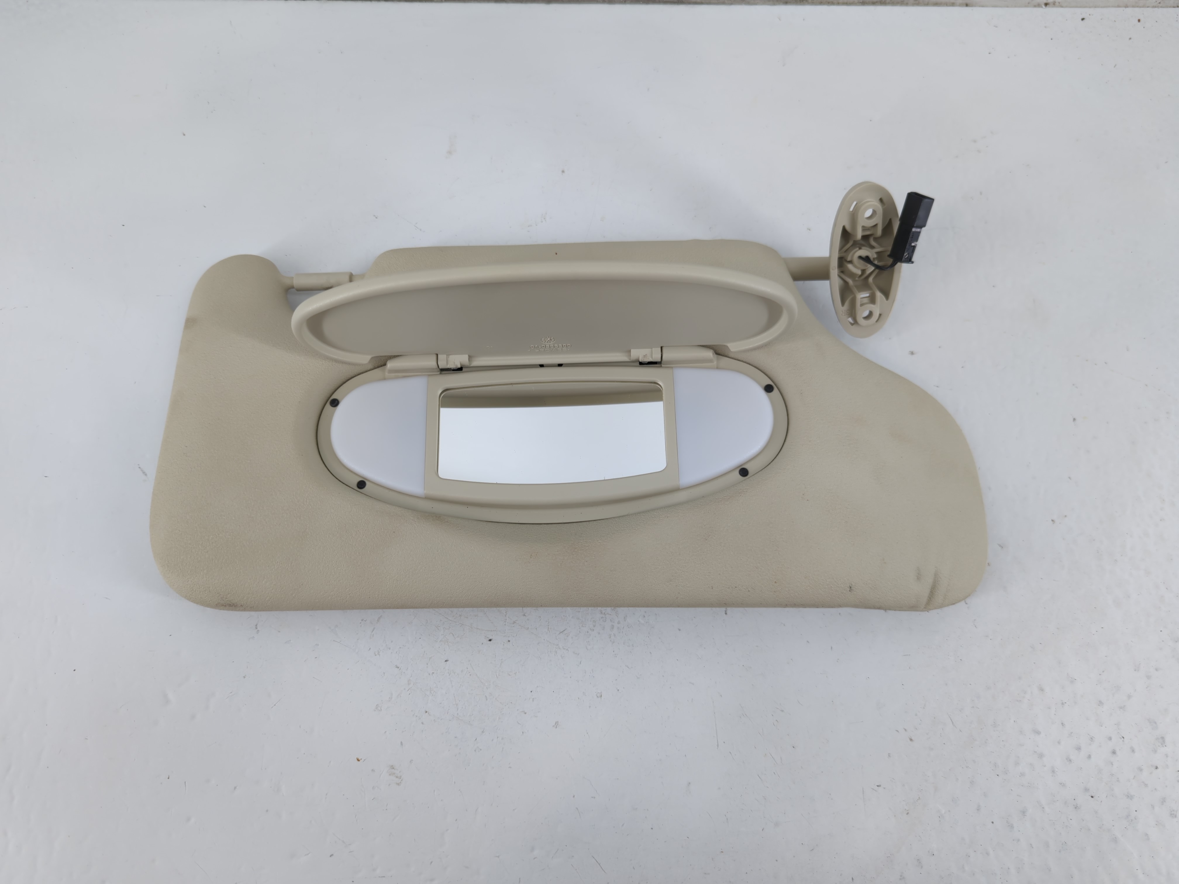 2011 Mini Cooper Countryman Passenger Sun Visor Mirror Right Sunvisor 1095449 - Oemusedautoparts1.com