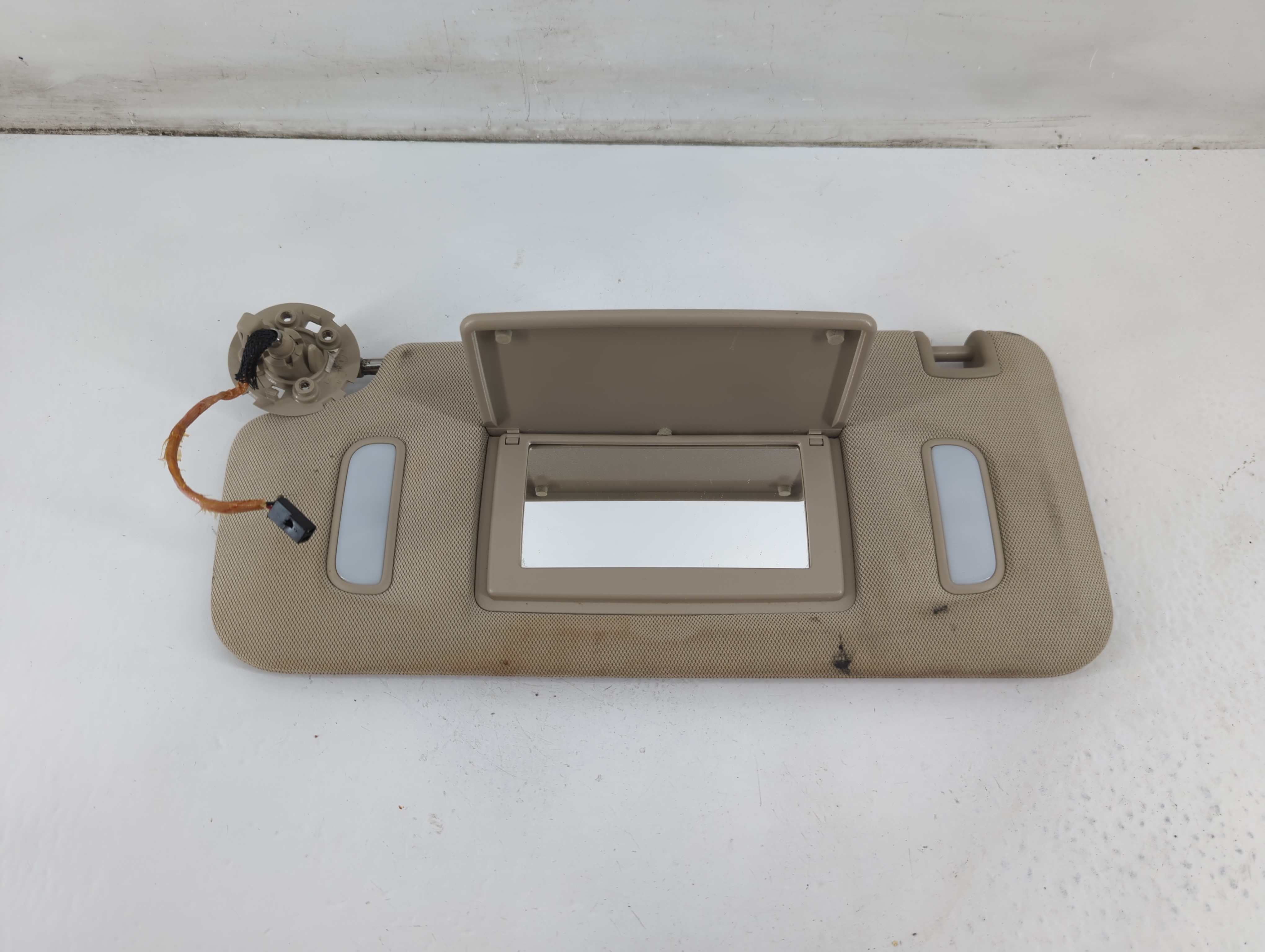Picture of 2010-2014 Cadillac Srx Driver Sun Visor Mirror Left Sunvisor Tan 1095481