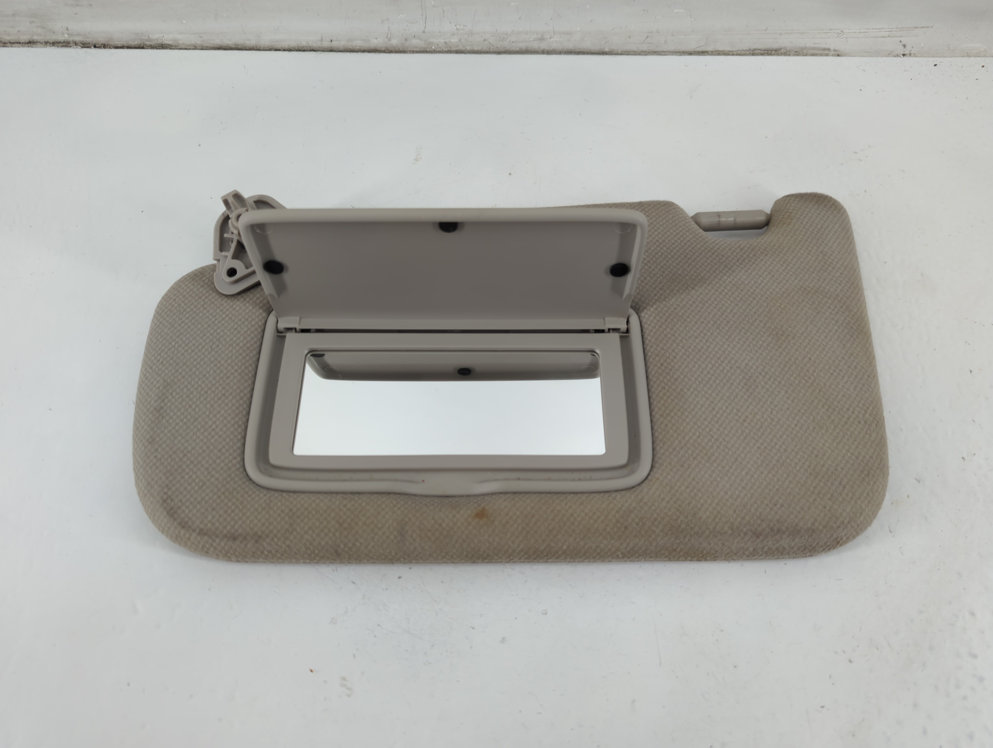 Picture of 2013-2019 Nissan Sentra Driver Sun Visor Mirror Left Sunvisor Grey 1095496
