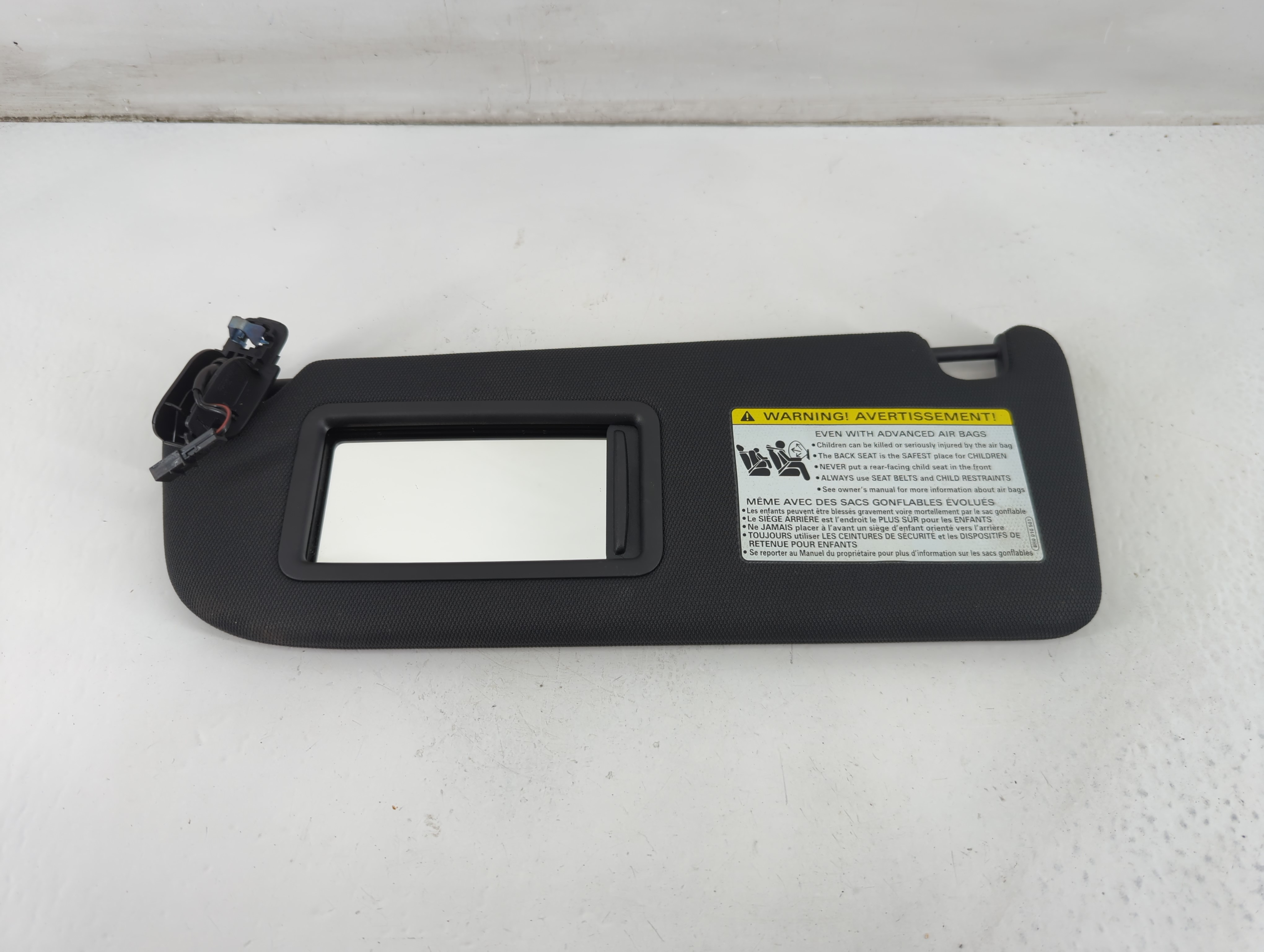 2016-2018 Audi A6 Driver Sun Visor Mirror Left Sunvisor Black 1095500 - Oemusedautoparts1.com
