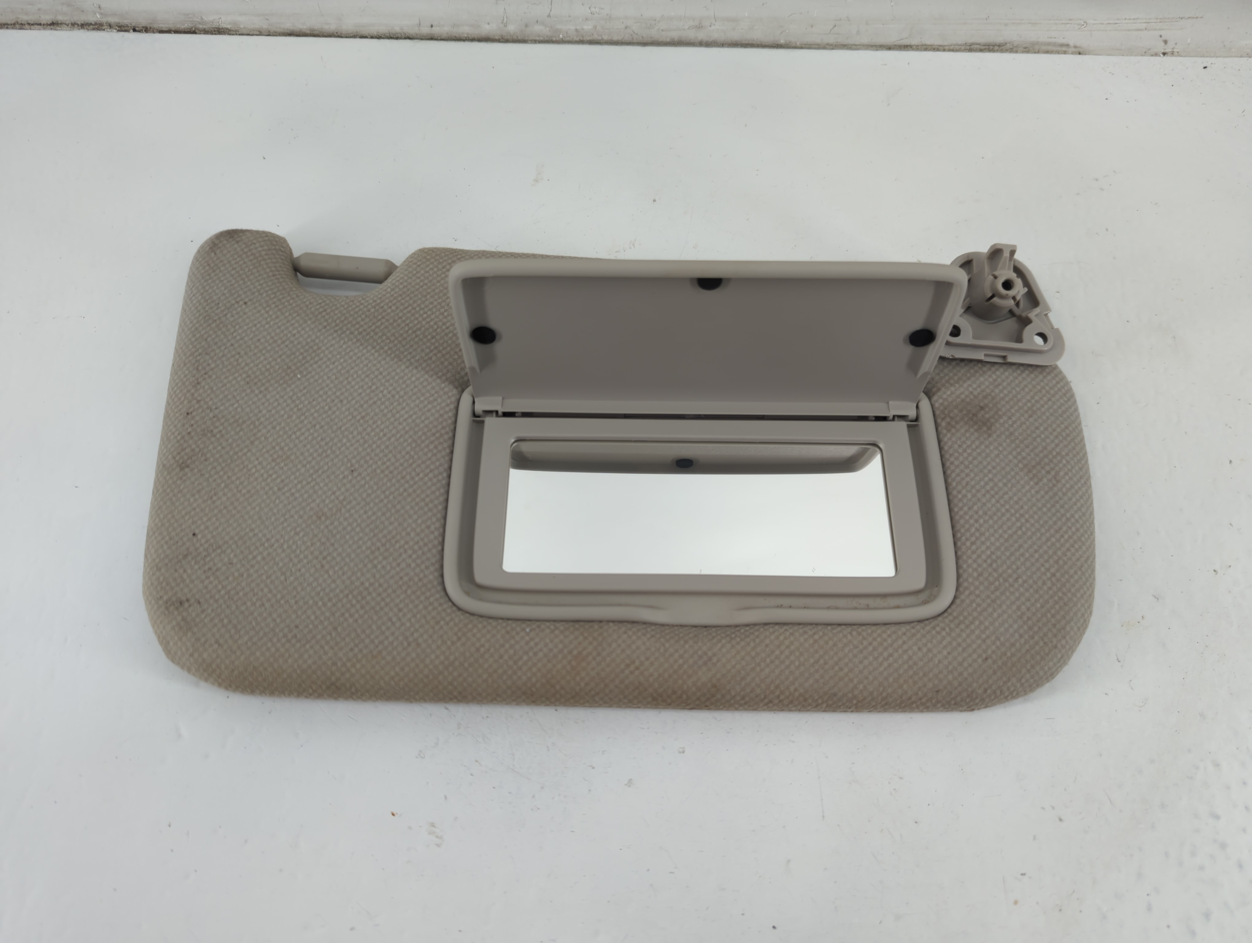 Picture of 2013-2019 Nissan Sentra Passenger Sun Visor Mirror Right Sunvisor Grey 1095551
