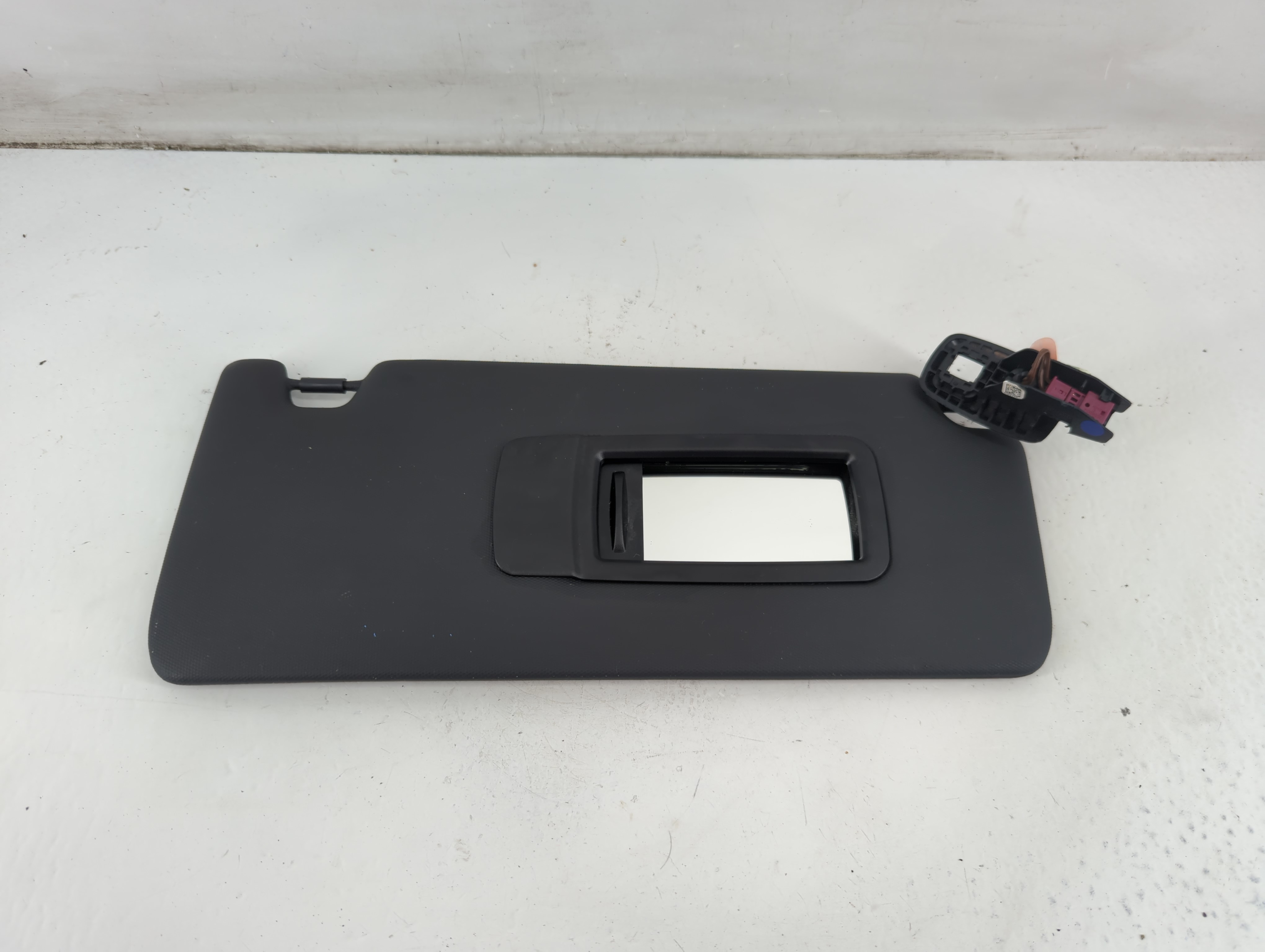 2019-2021 Bmw 330i Passenger Sun Visor Mirror Right Sunvisor Black 1095555 - Oemusedautoparts1.com