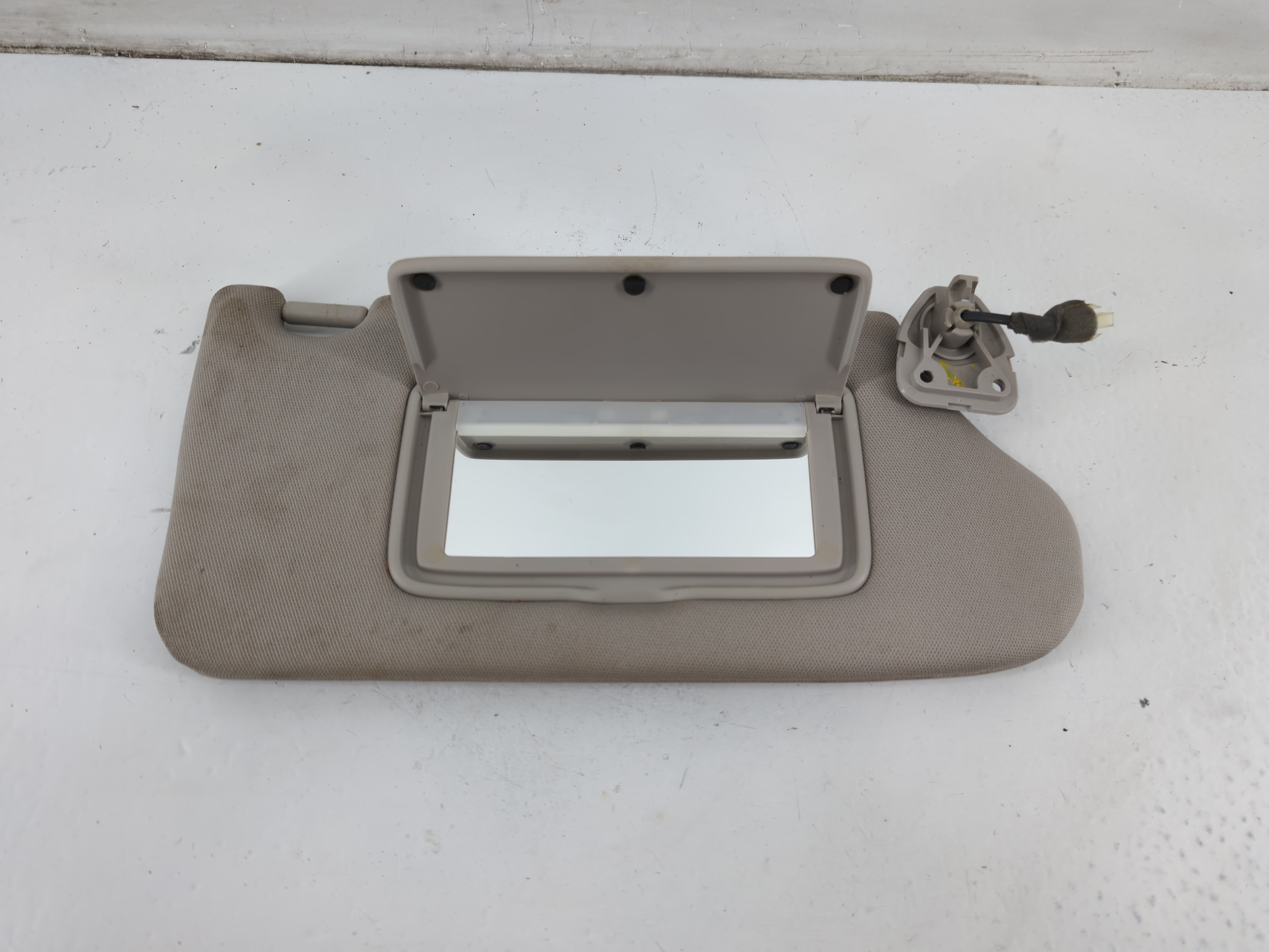 Picture of 2013-2018 Nissan Altima Passenger Sun Visor Mirror Right Sunvisor Grey 1095556
