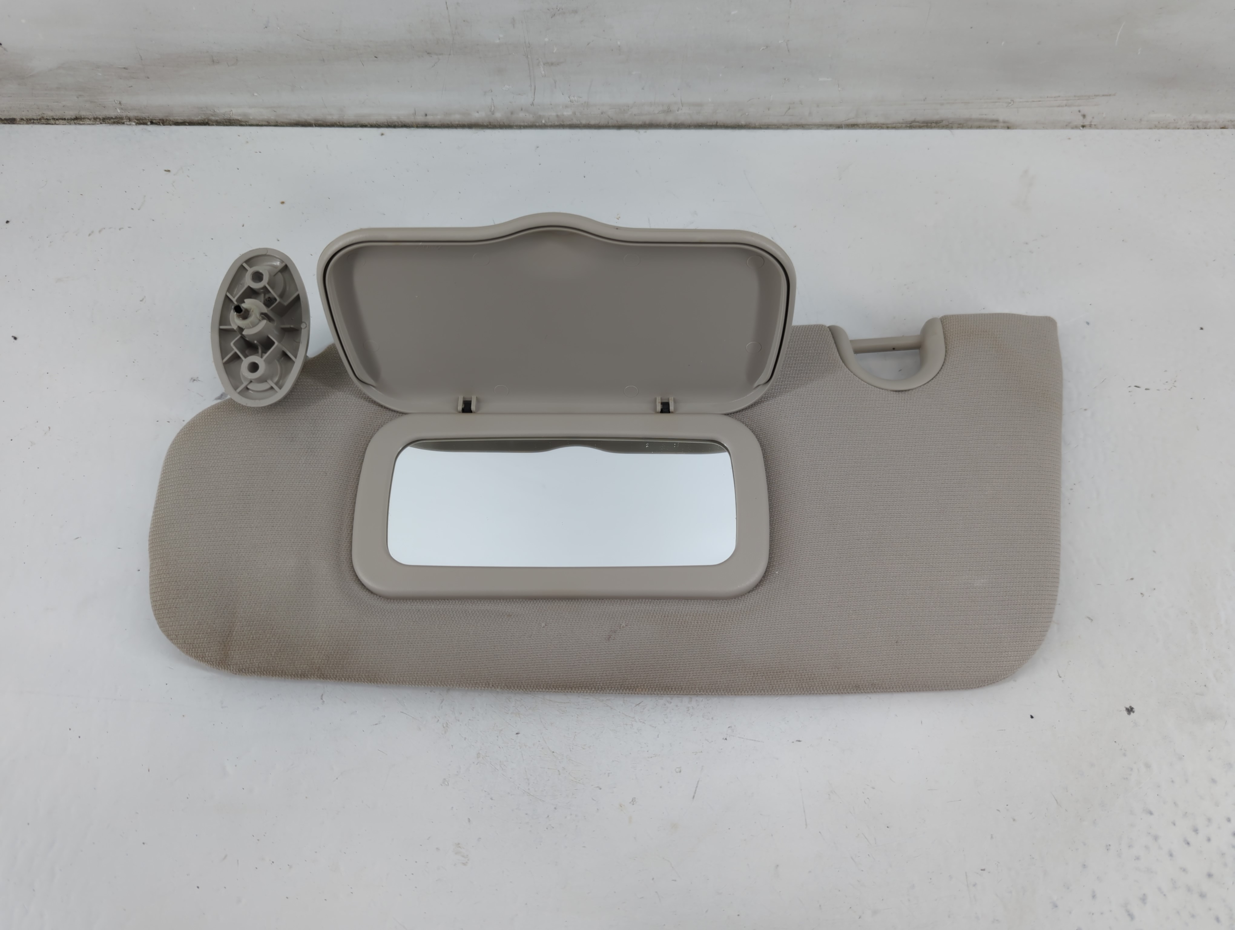 2010-2017 Jeep Patriot Passenger Sun Visor Mirror Right Sunvisor Grey 1095558 - Oemusedautoparts1.com