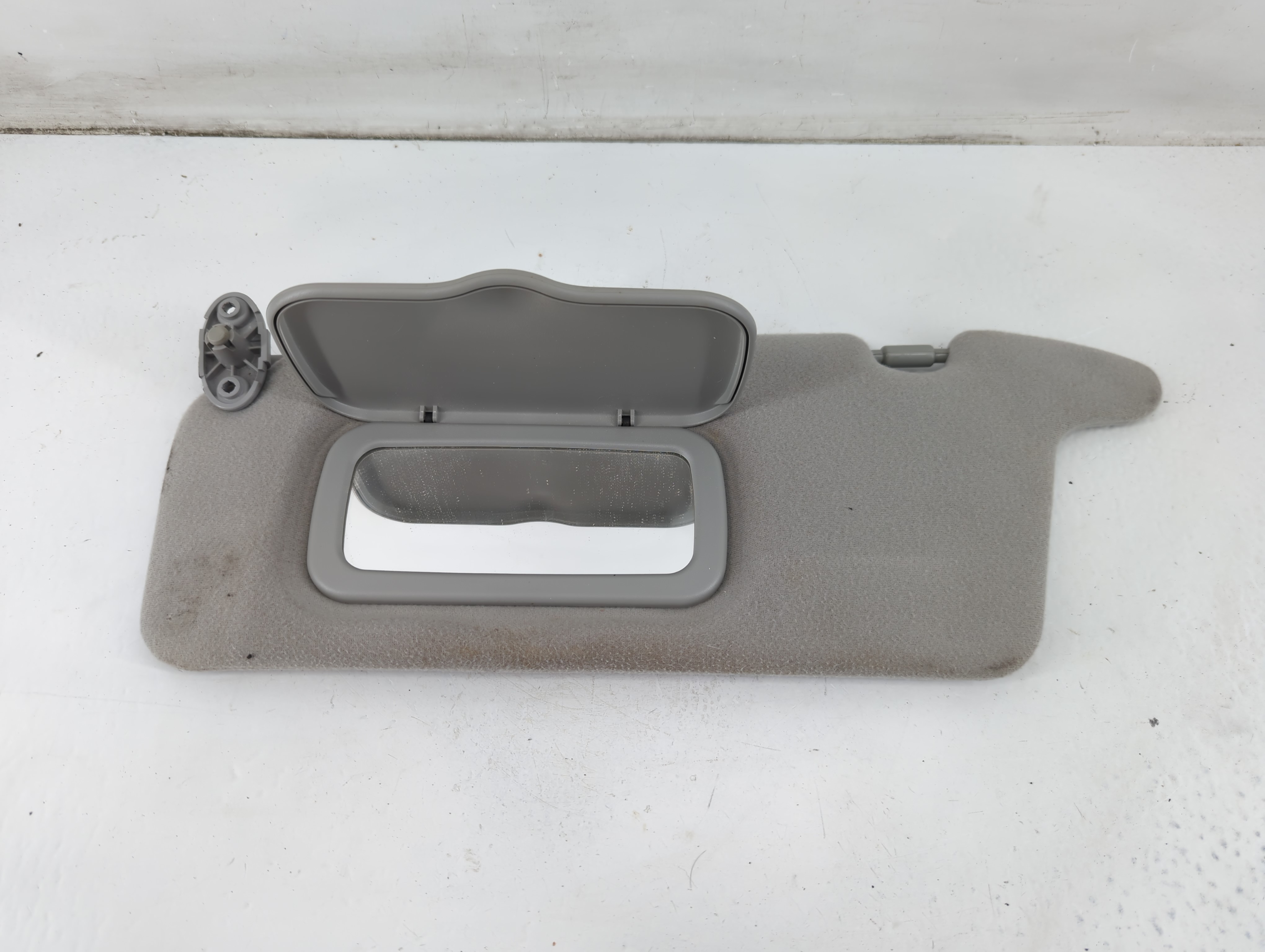 Picture of 2001-2005 Honda Civic Driver Sun Visor Mirror Left Sunvisor Gray 1095572