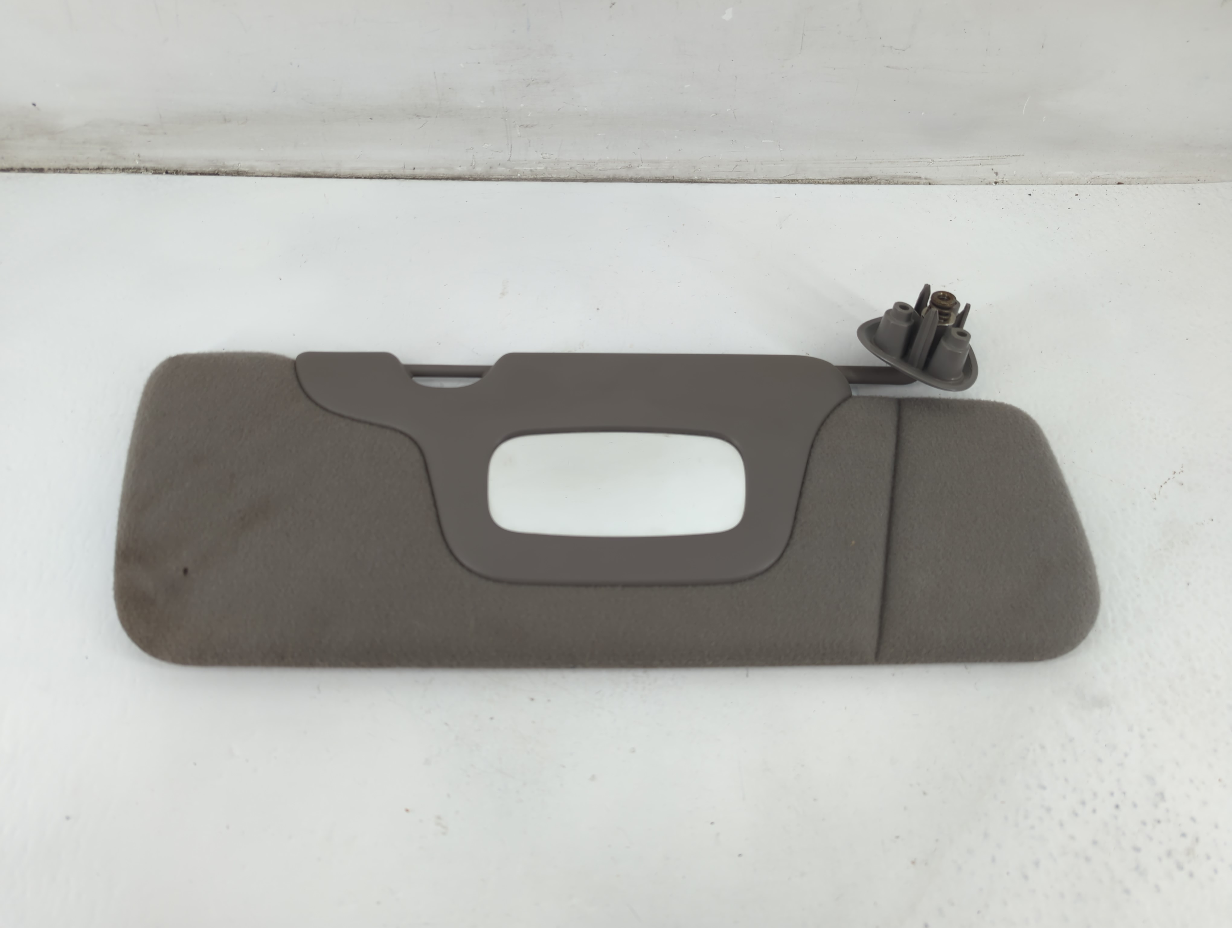 2000 Chevrolet Silverado 1500 Passenger Sun Visor Mirror Right Sunvisor 1095585 - Oemusedautoparts1.com