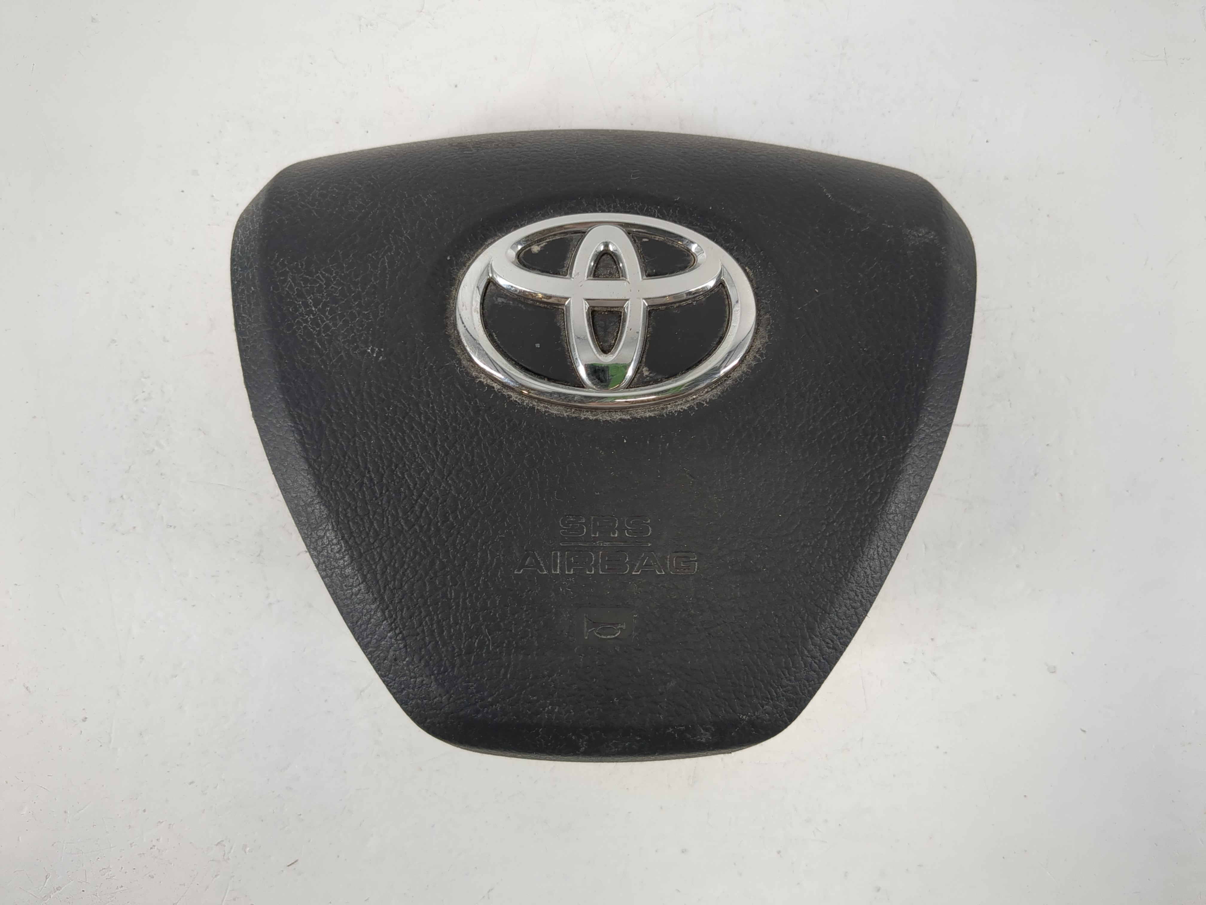 2013-2016 Toyota Venza Air Bag Driver Left Steering Wheel Mounted 1095605 - Oemusedautoparts1.com