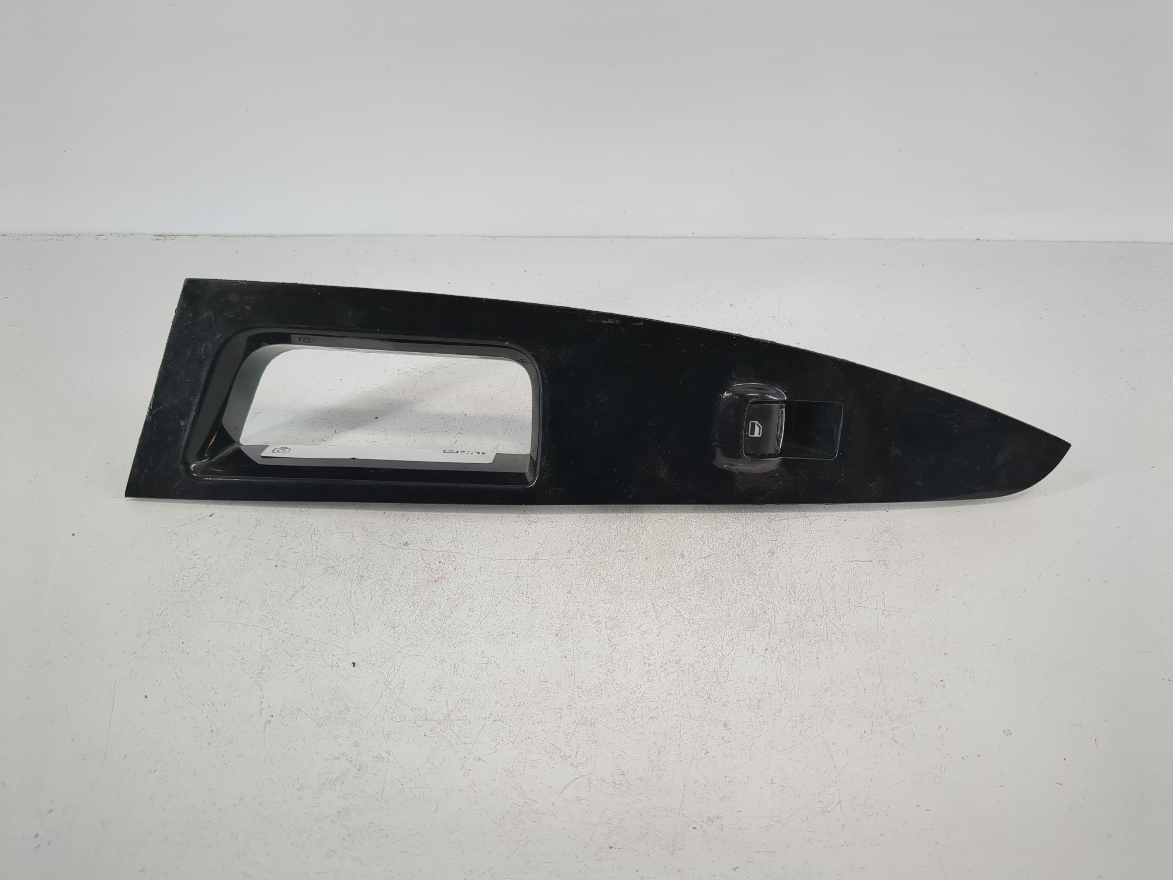 Picture of 2013-2020 Ford Fusion Driver Left Door Master Power Window Switch 1095663