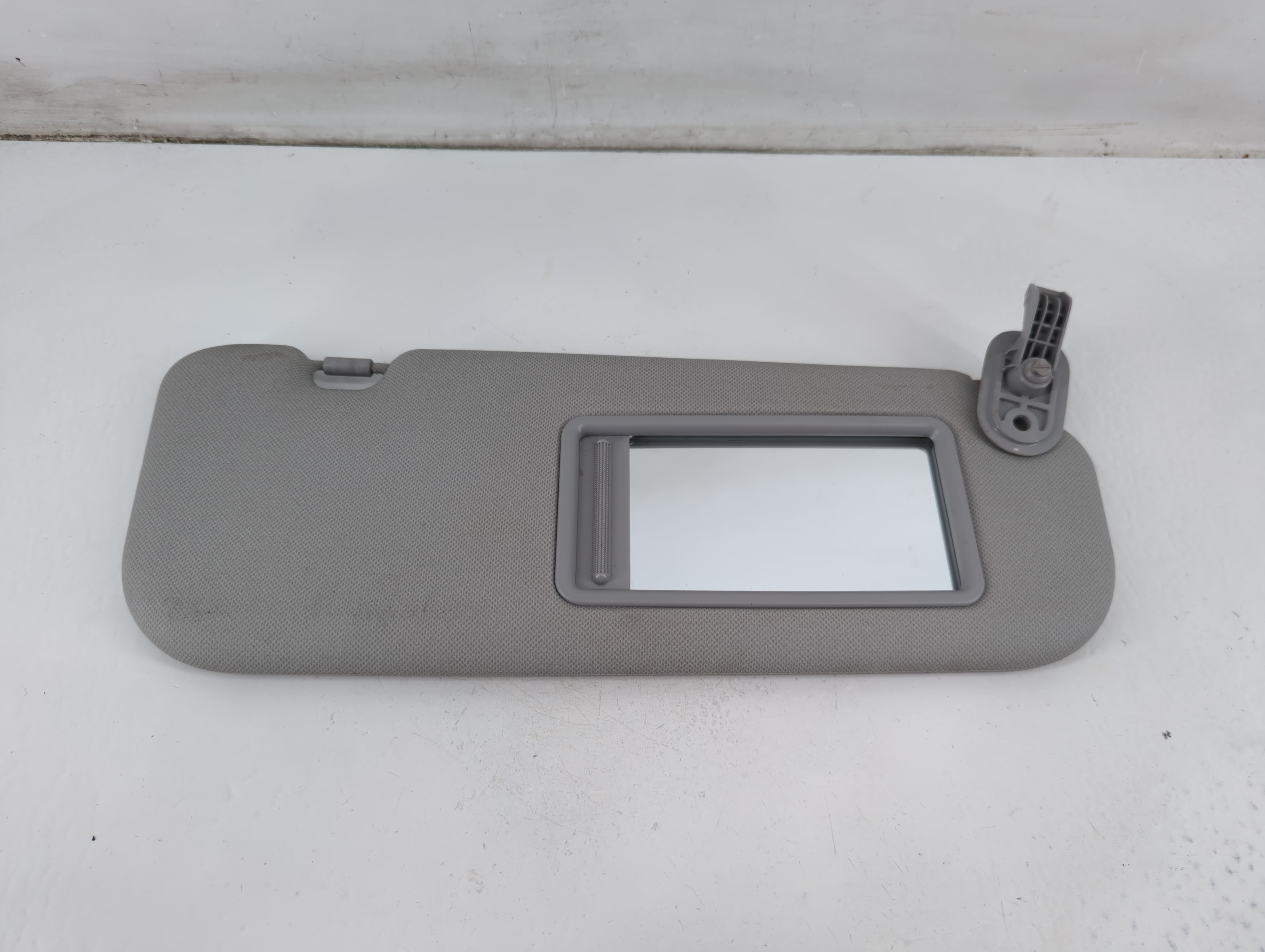 2014-2016 Hyundai Elantra Passenger Sun Visor Mirror Right Sunvisor Gray 1095692 - Oemusedautoparts1.com