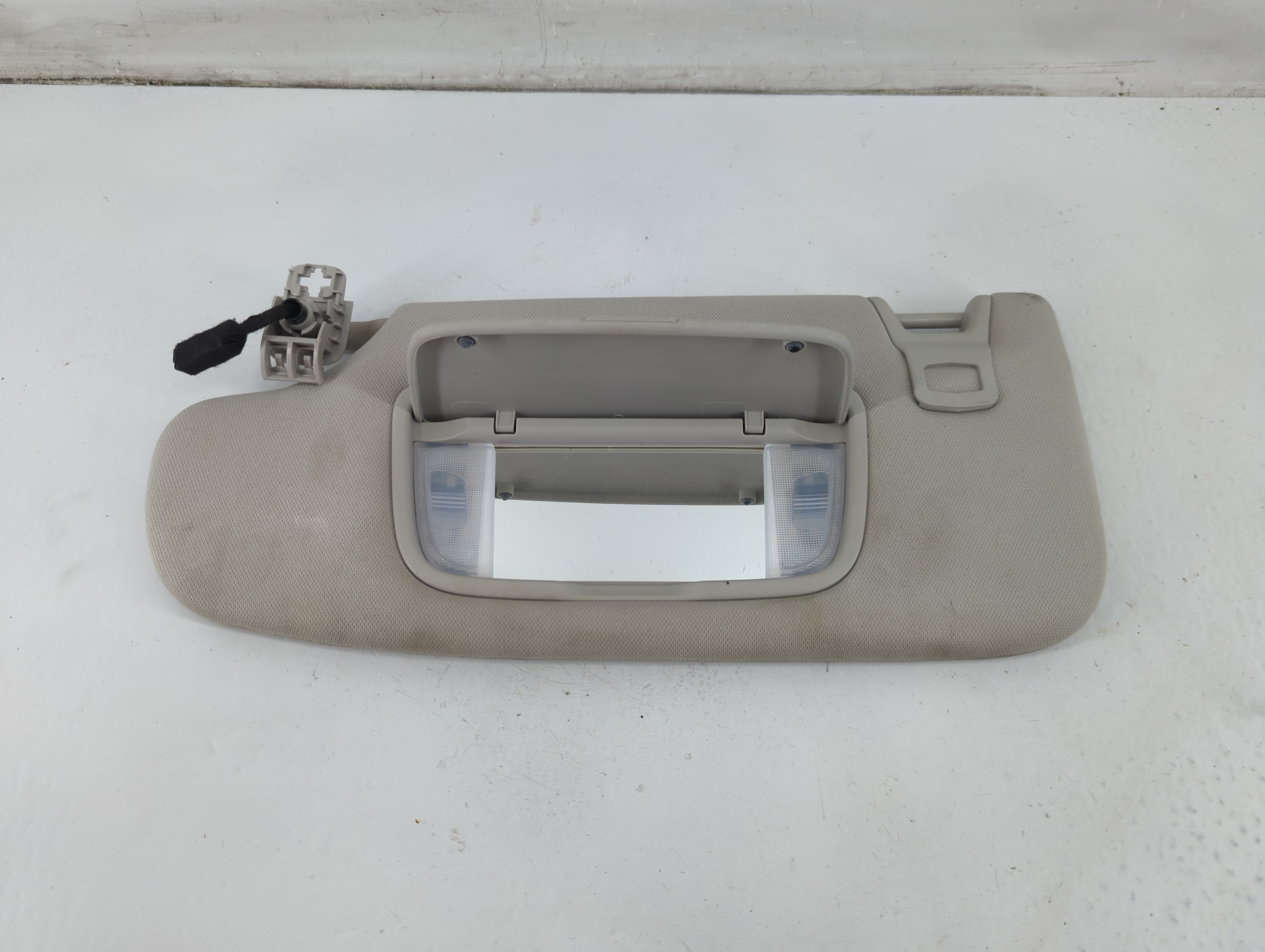 2015-2016 Ford Fusion Driver Sun Visor Mirror Left Sunvisor Light Beige 1095765 - Oemusedautoparts1.com