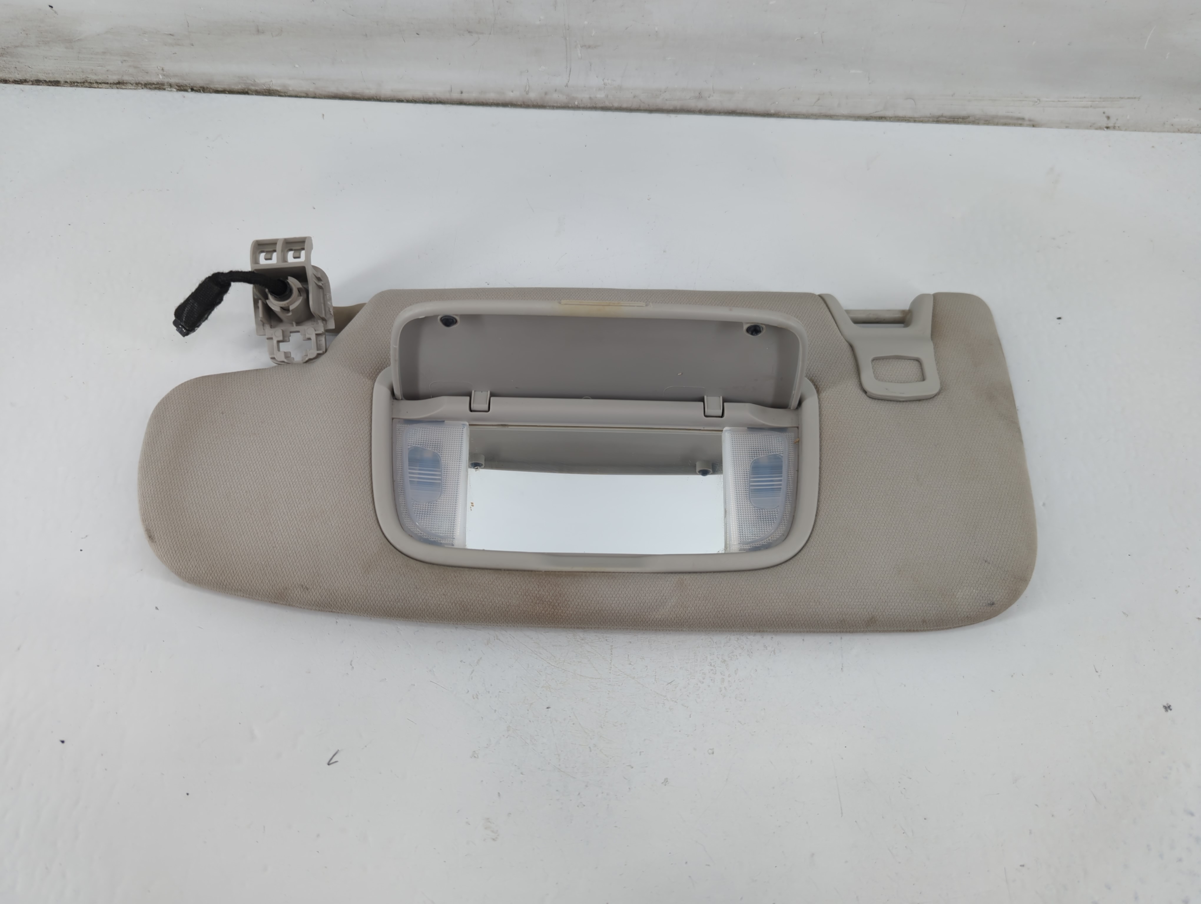 Picture of 2013-2014 Ford Fusion Driver Sun Visor Mirror Left Sunvisor Light Gray 1095778