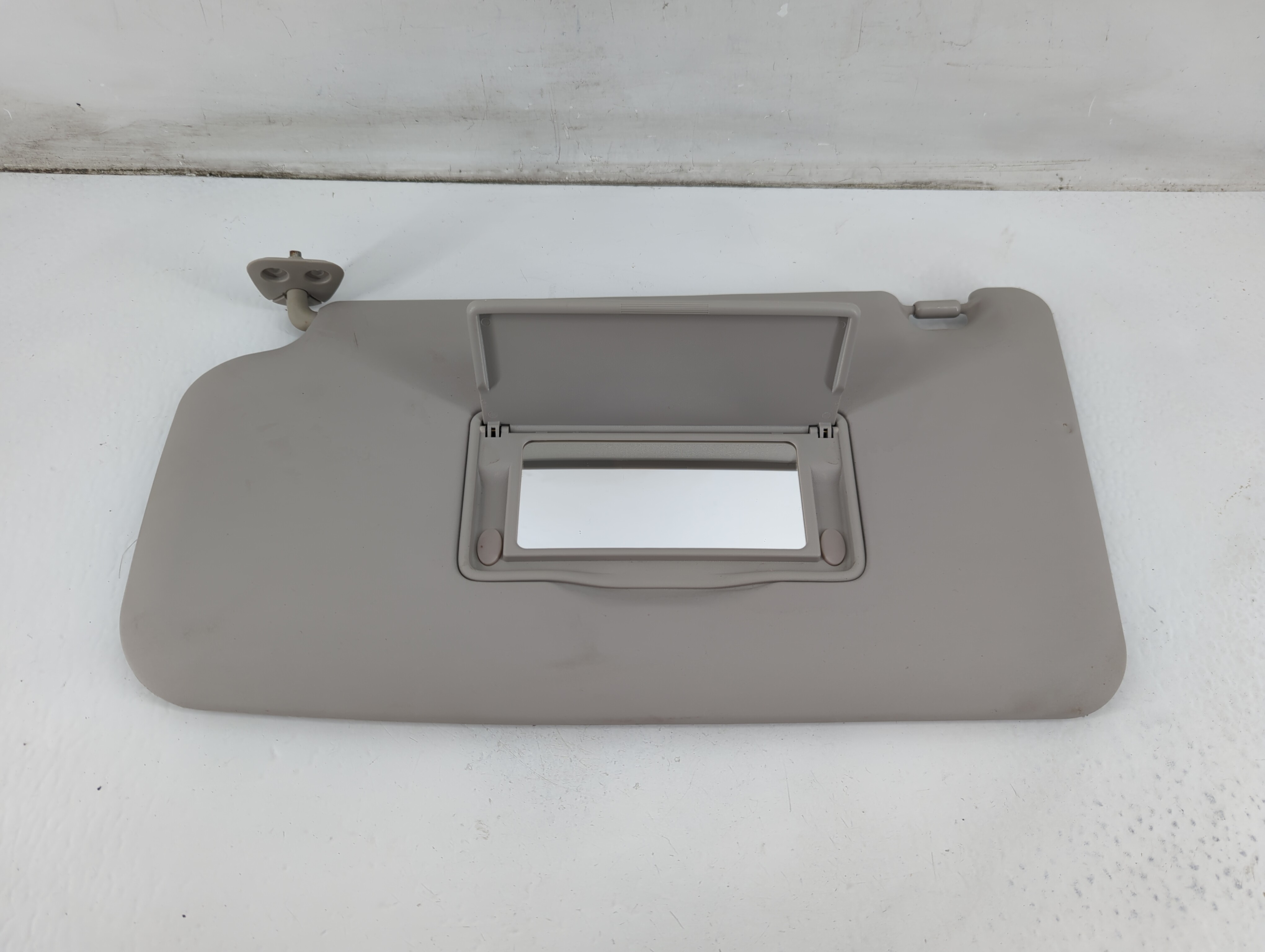 2009-2014 Nissan Cube Driver Sun Visor Mirror Left Sunvisor Gray 1095789 - Oemusedautoparts1.com