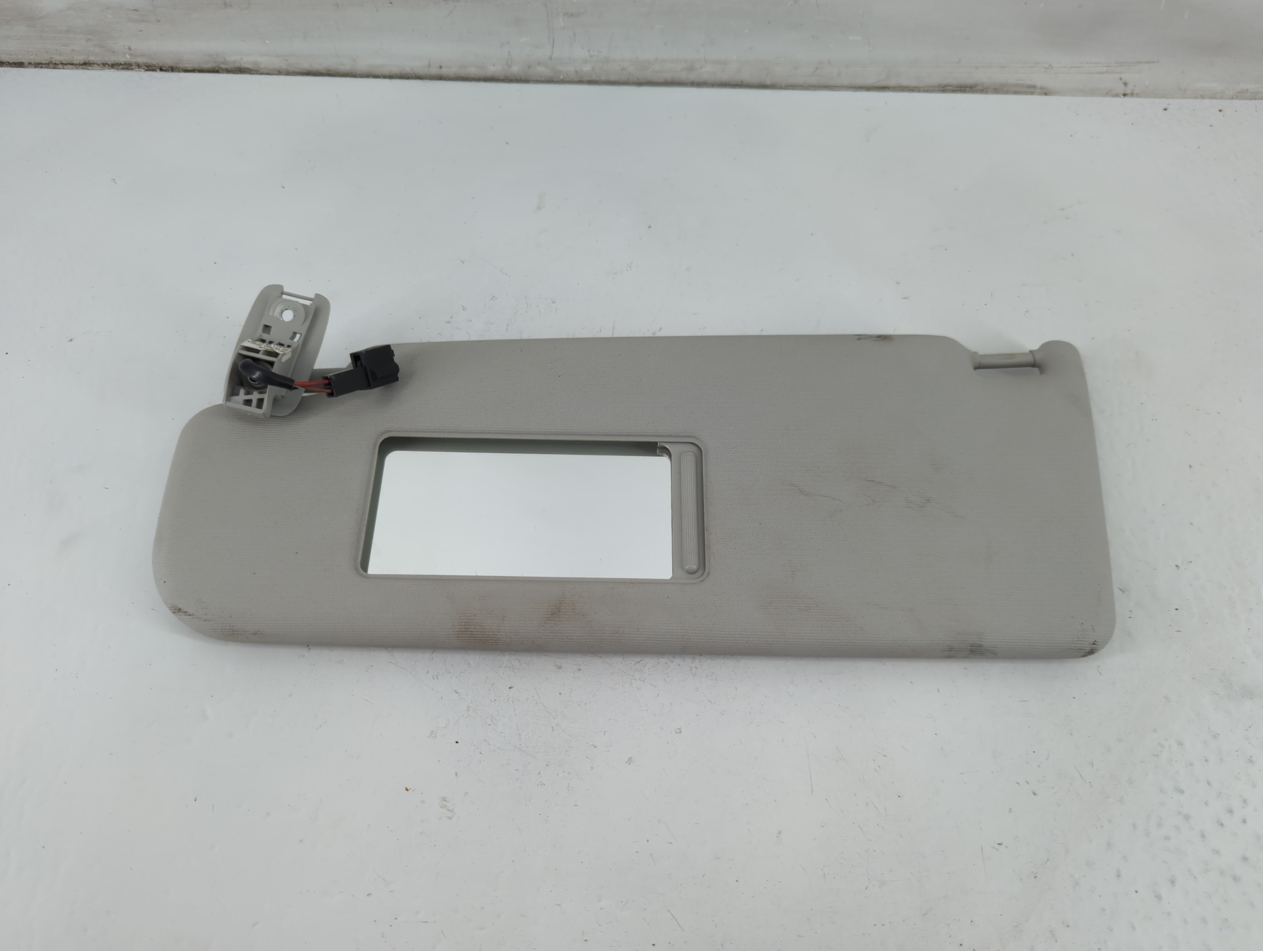Picture of 2011-2014 Volkswagen Jetta Driver Sun Visor Mirror Left Sunvisor Grey 1095796