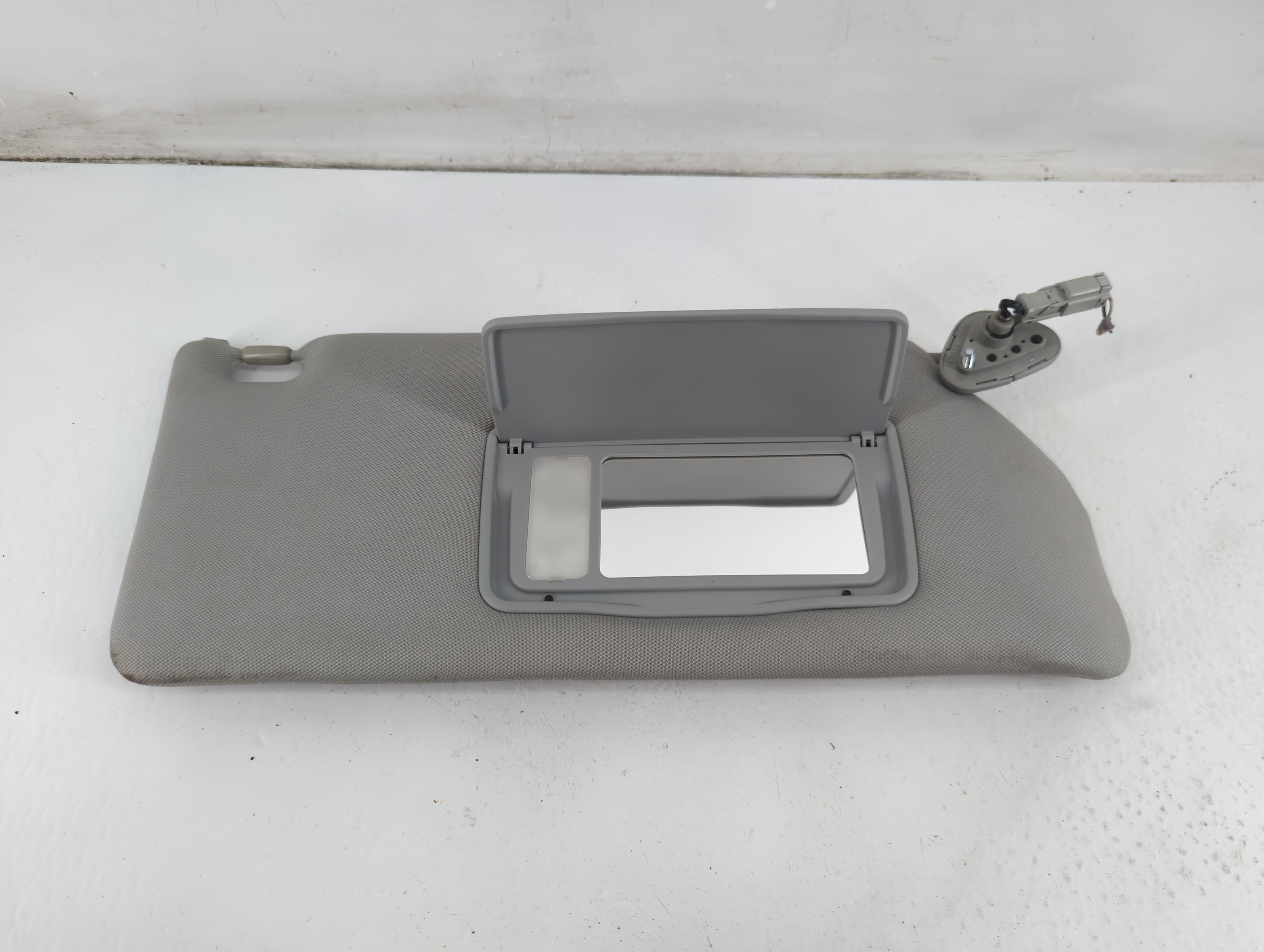 2006-2010 Honda Odyssey Passenger Sun Visor Mirror Right Sunvisor Grey 1095801 - Oemusedautoparts1.com