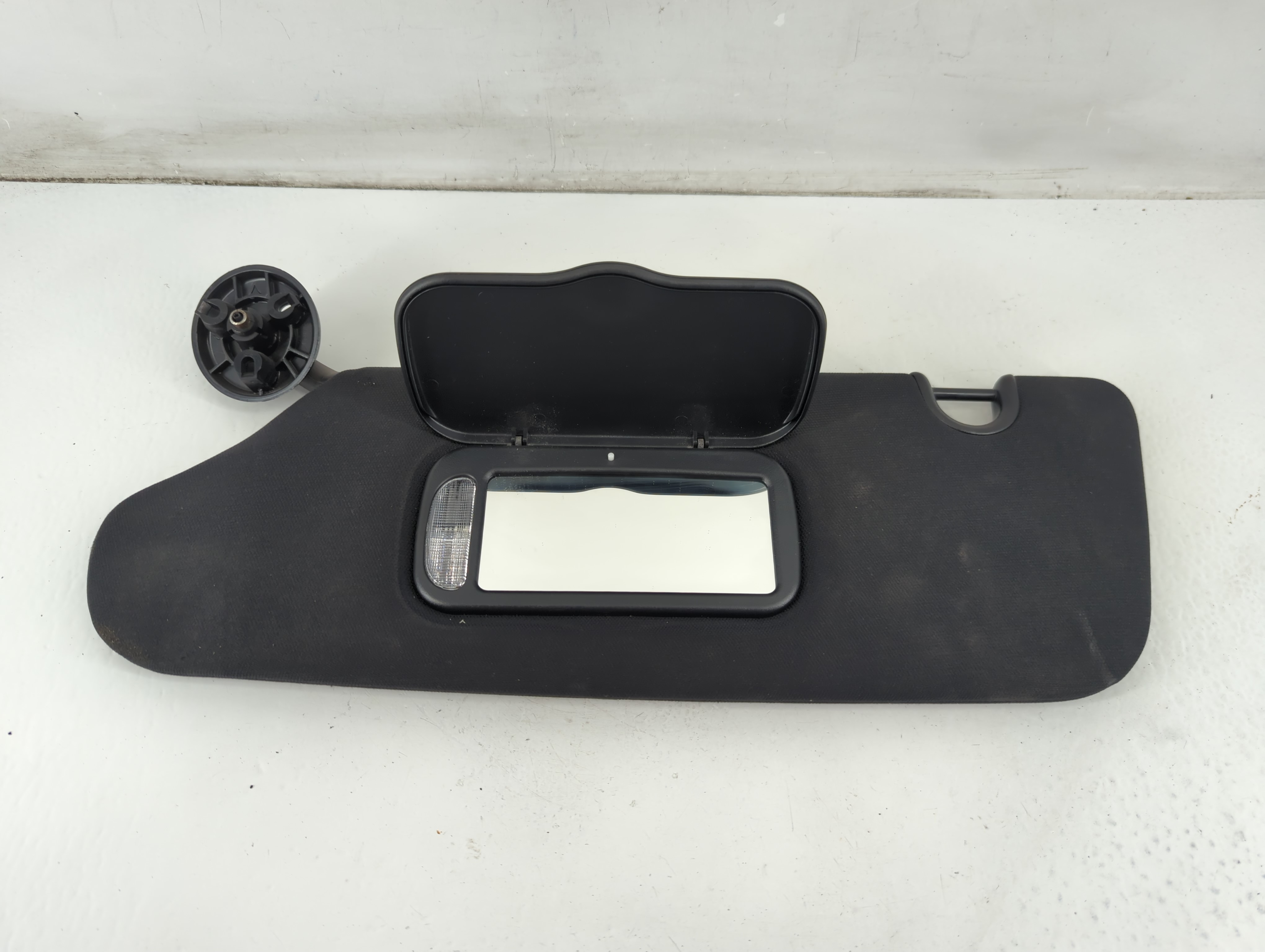 Picture of Dodge Caravan Driver Sun Visor Mirror Left Sunvisor Black 1095804