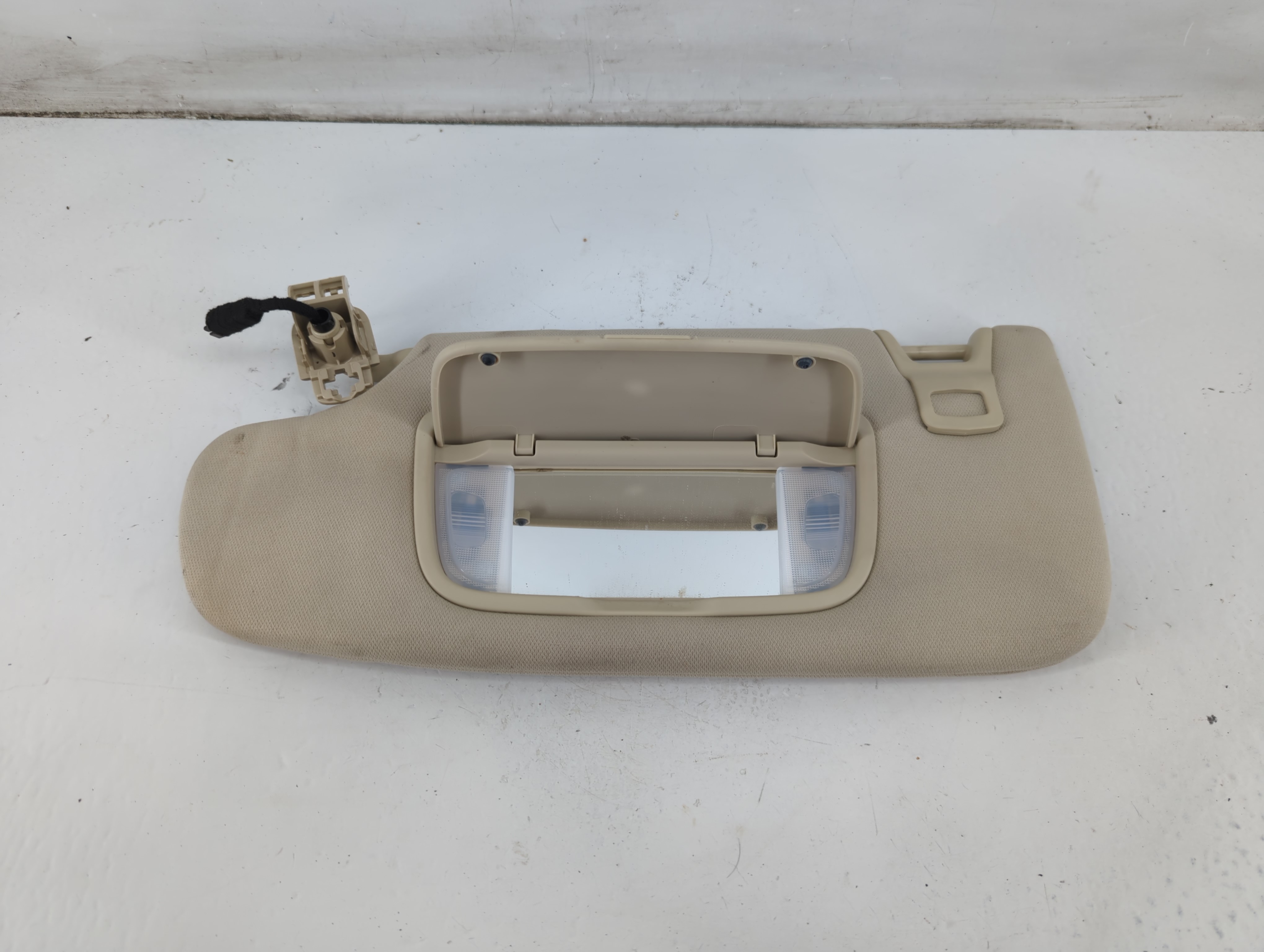 Picture of 2013-2014 Lincoln Mkz Driver Sun Visor Mirror Left Sunvisor Light Beige 1095858