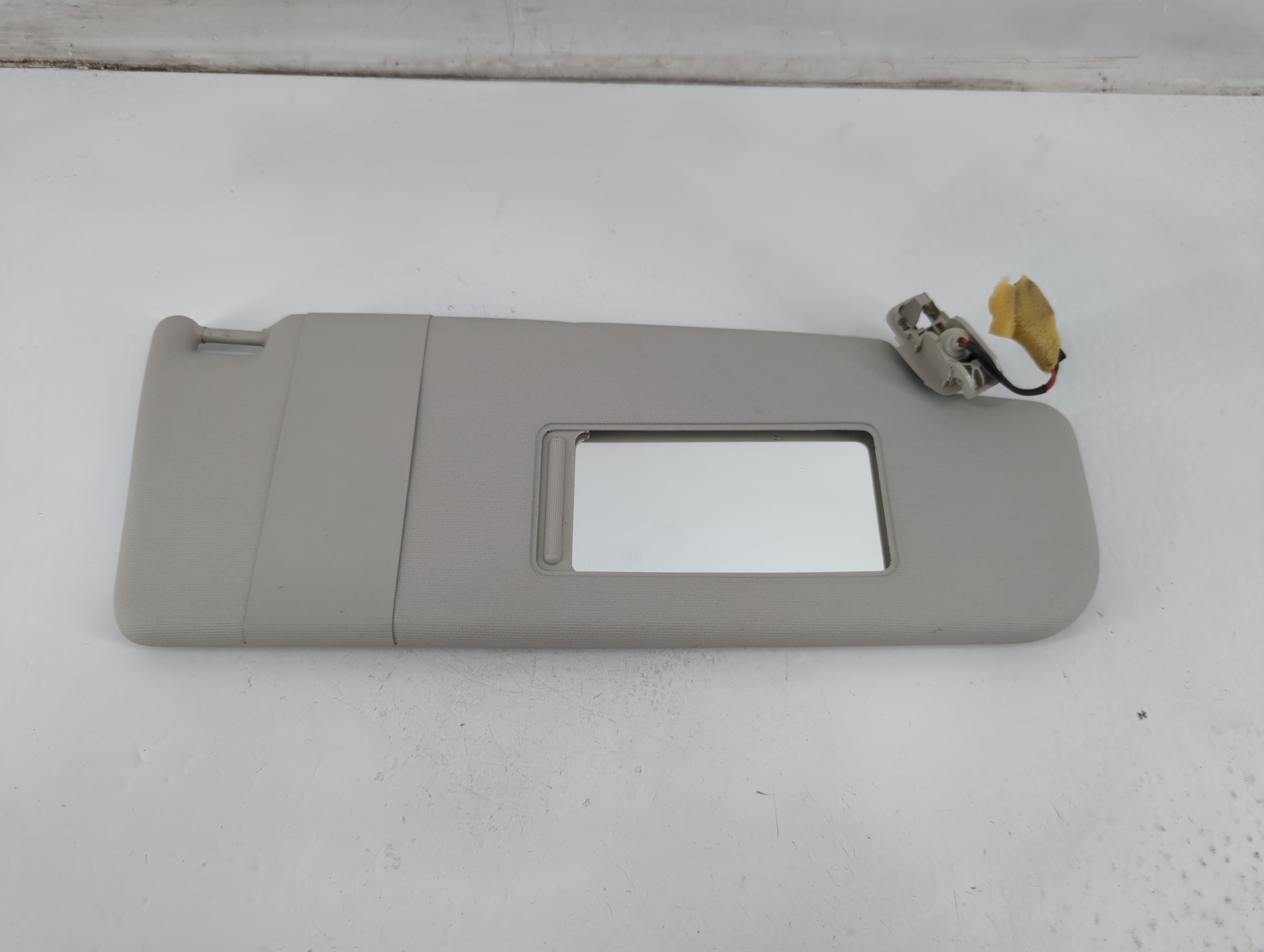 Picture of 2011-2018 Volkswagen Jetta Passenger Sun Visor Mirror Right Sunvisor 1095865
