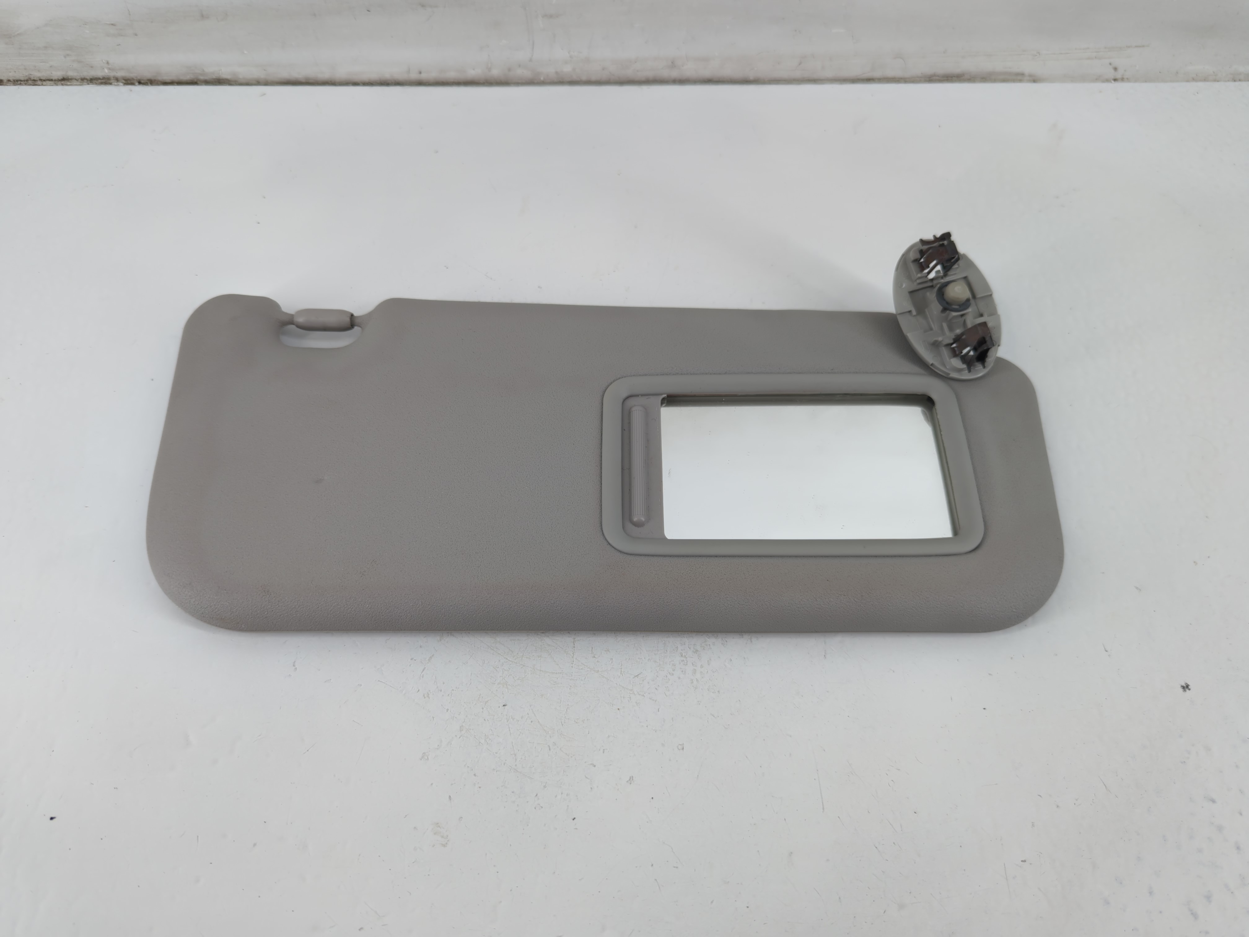 2009-2013 Toyota Corolla Passenger Sun Visor Mirror Right Sunvisor Grey 1095875 - Oemusedautoparts1.com
