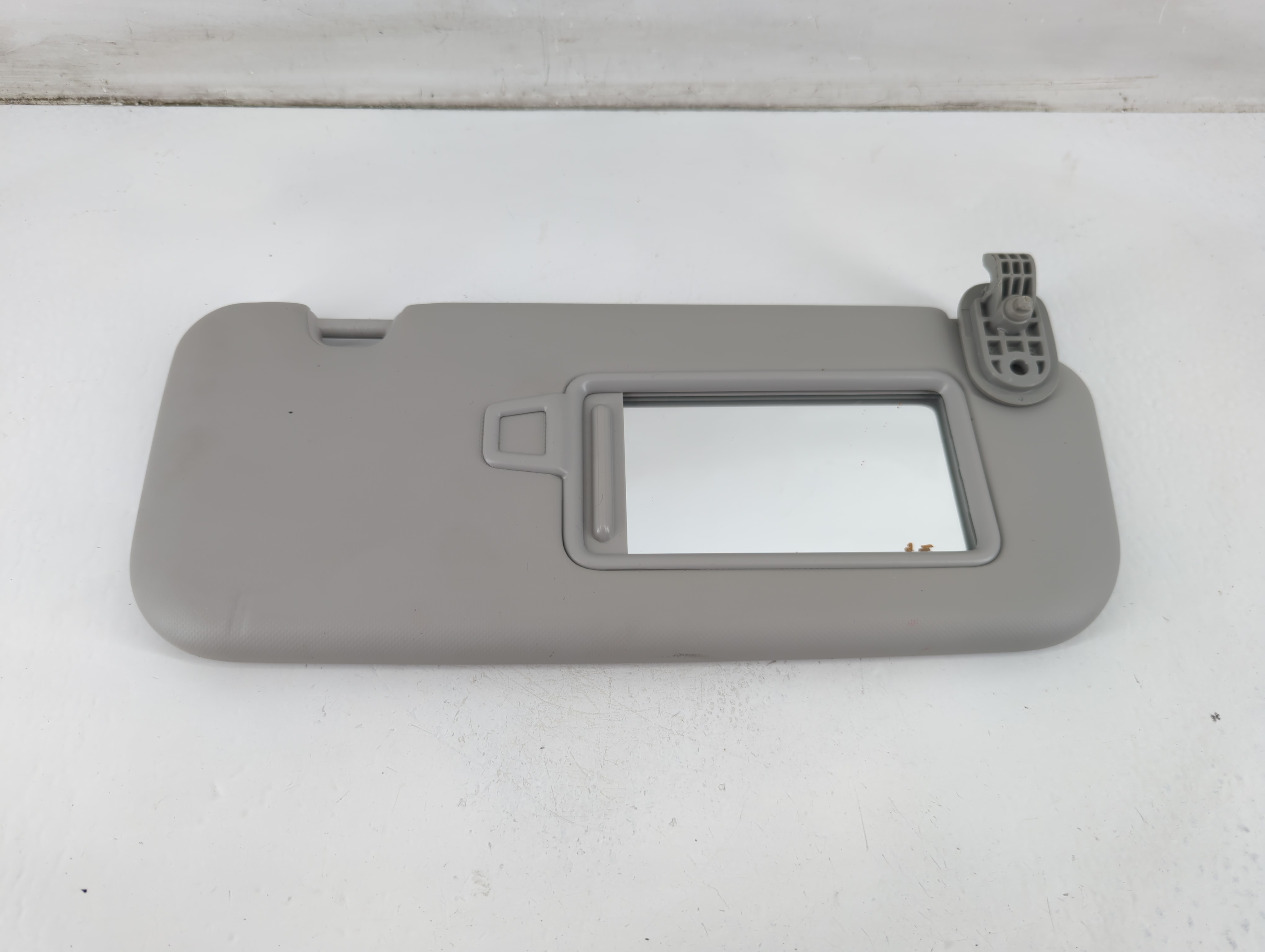 2018-2020 Kia Rio Passenger Sun Visor Mirror Right Sunvisor Gray 1095877 - Oemusedautoparts1.com