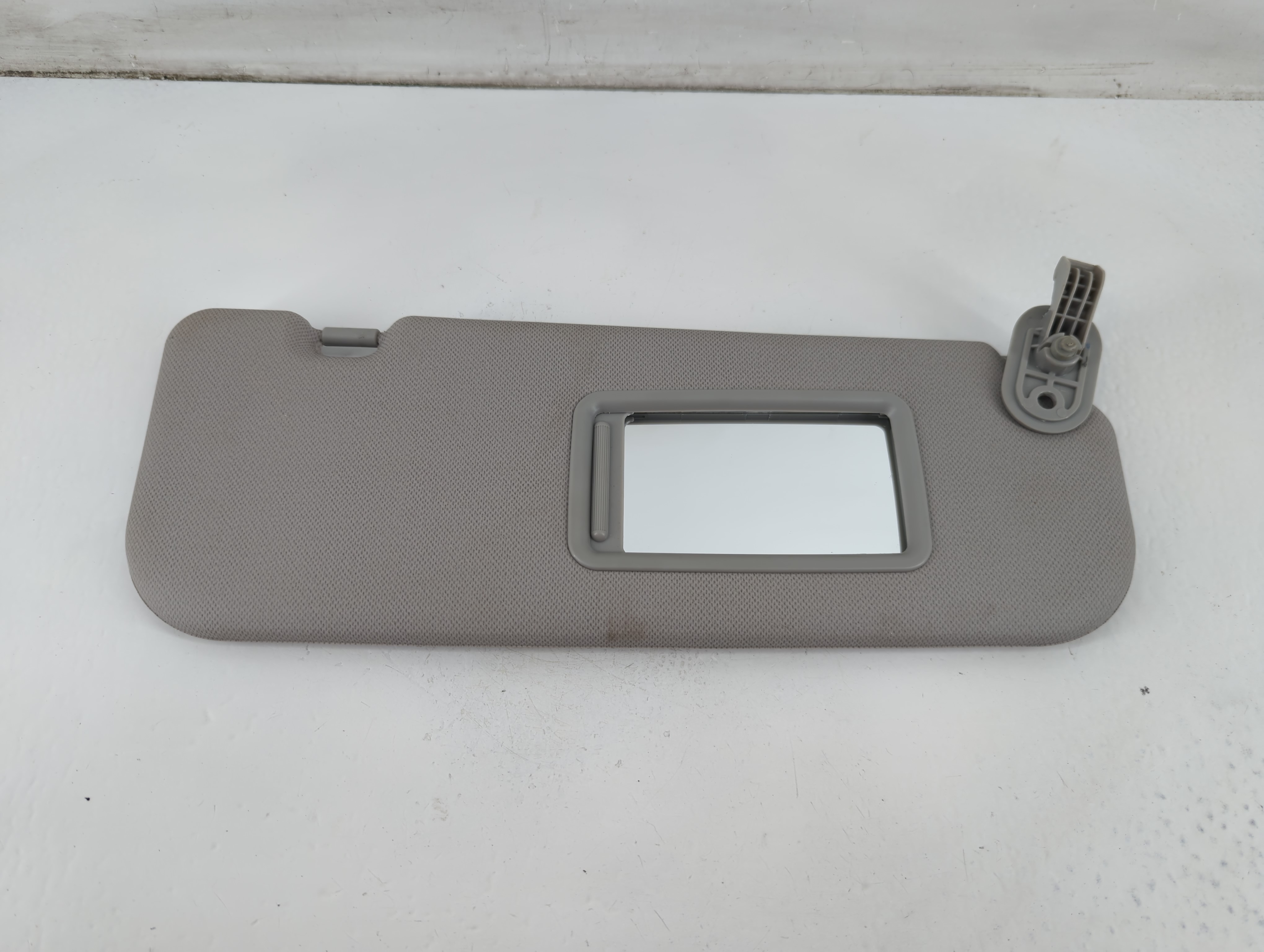 2012-2015 Hyundai Veloster Passenger Sun Visor Mirror Right Sunvisor 1095880 - Oemusedautoparts1.com