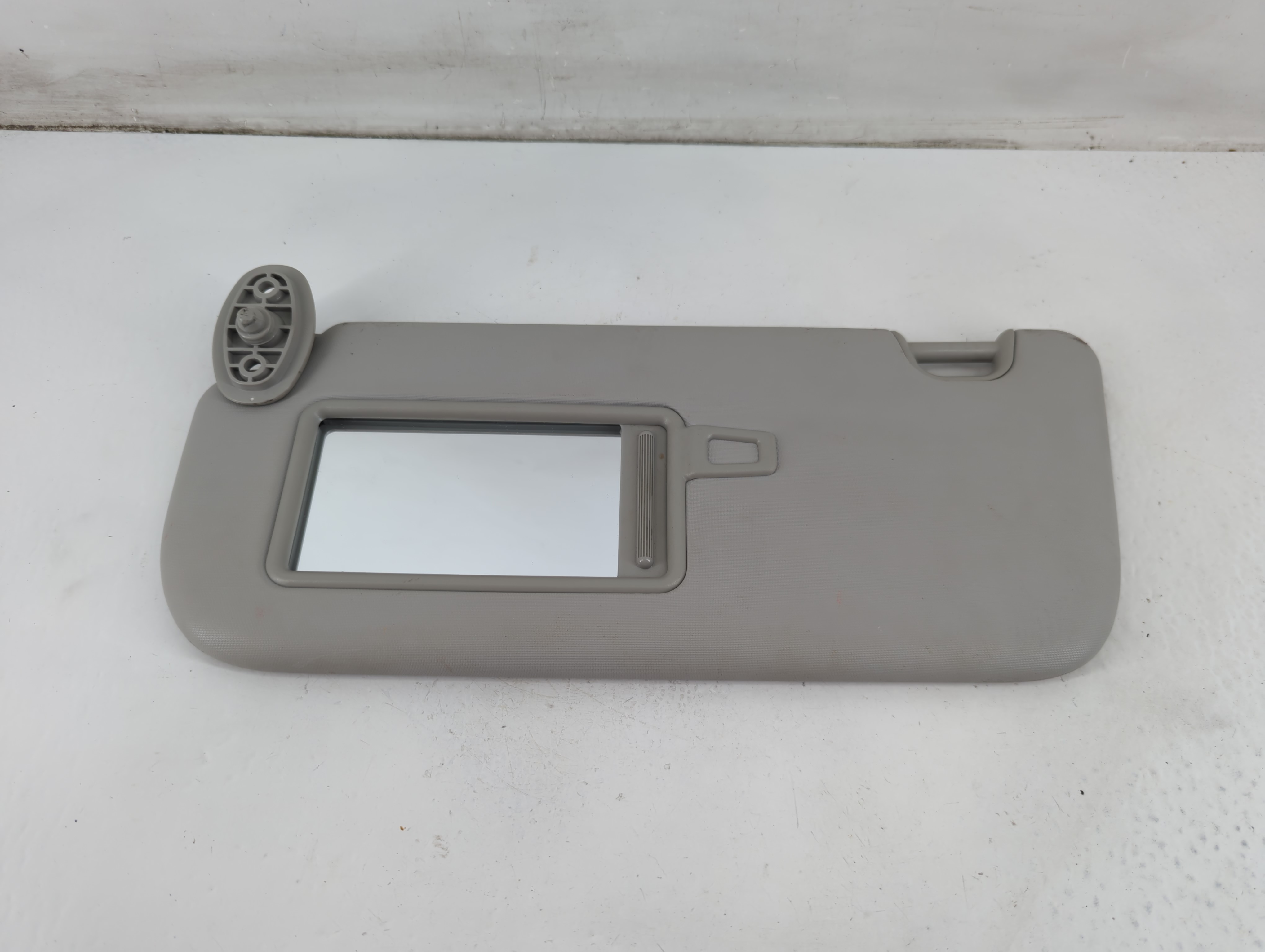 2014-2019 Kia Soul Driver Sun Visor Mirror Left Sunvisor Light Gray 1095898 - Oemusedautoparts1.com