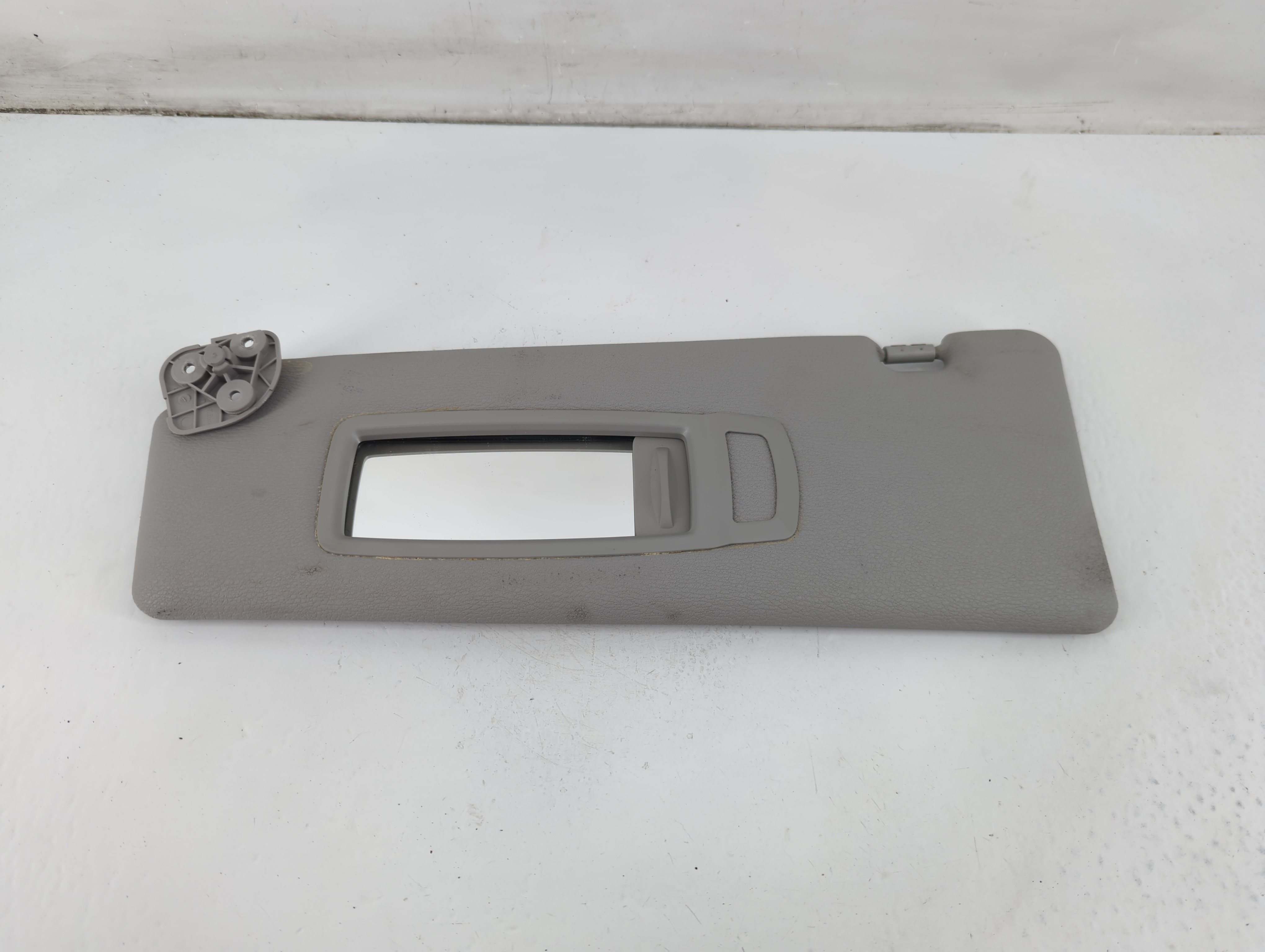 2007-2013 Bmw X5 Driver Sun Visor Mirror Left Sunvisor Gray 1095906 - Oemusedautoparts1.com