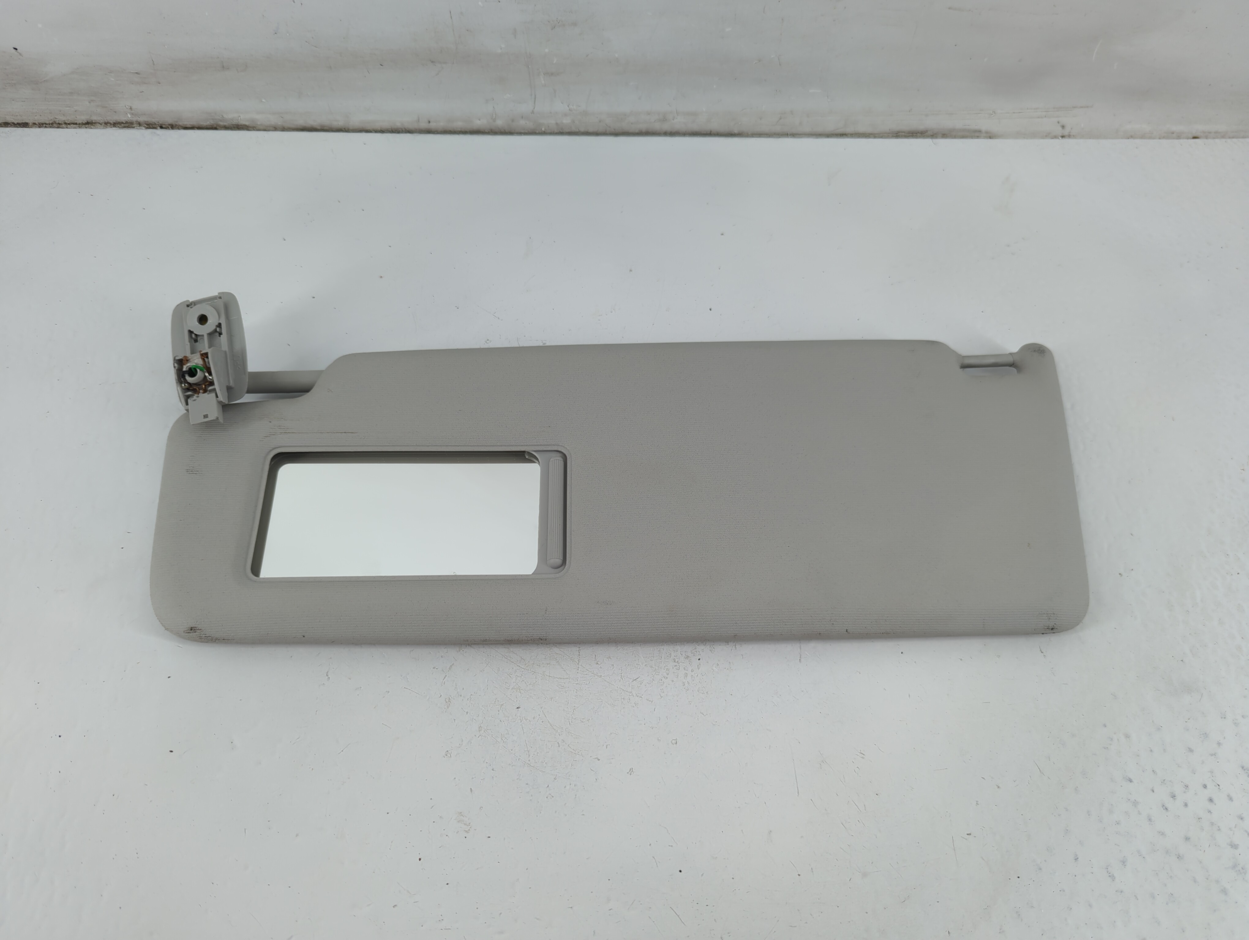 2009-2018 Volkswagen Tiguan Driver Sun Visor Mirror Left Sunvisor 1095909 - Oemusedautoparts1.com