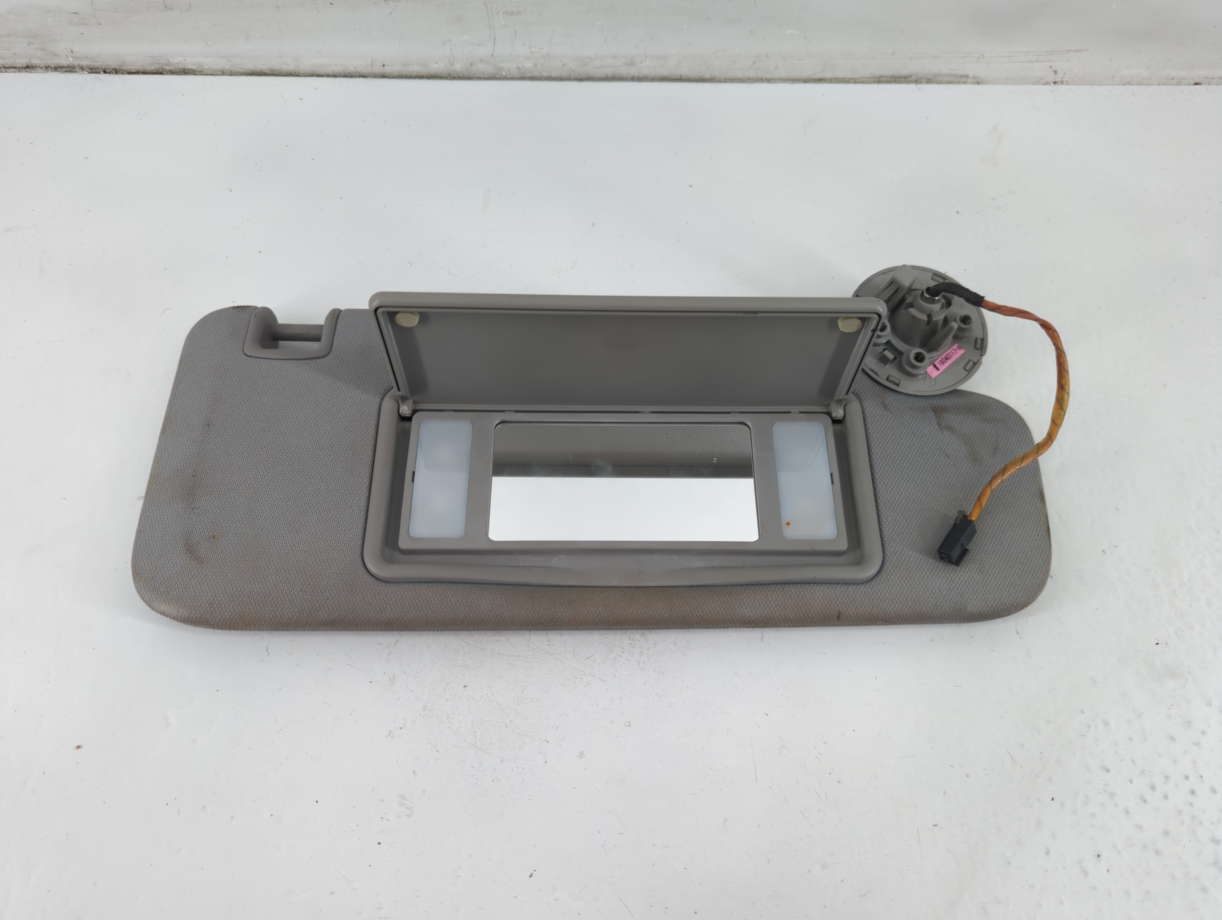 Picture of 2016-2021 Chevrolet Malibu Passenger Sun Visor Mirror Right Sunvisor 1095930