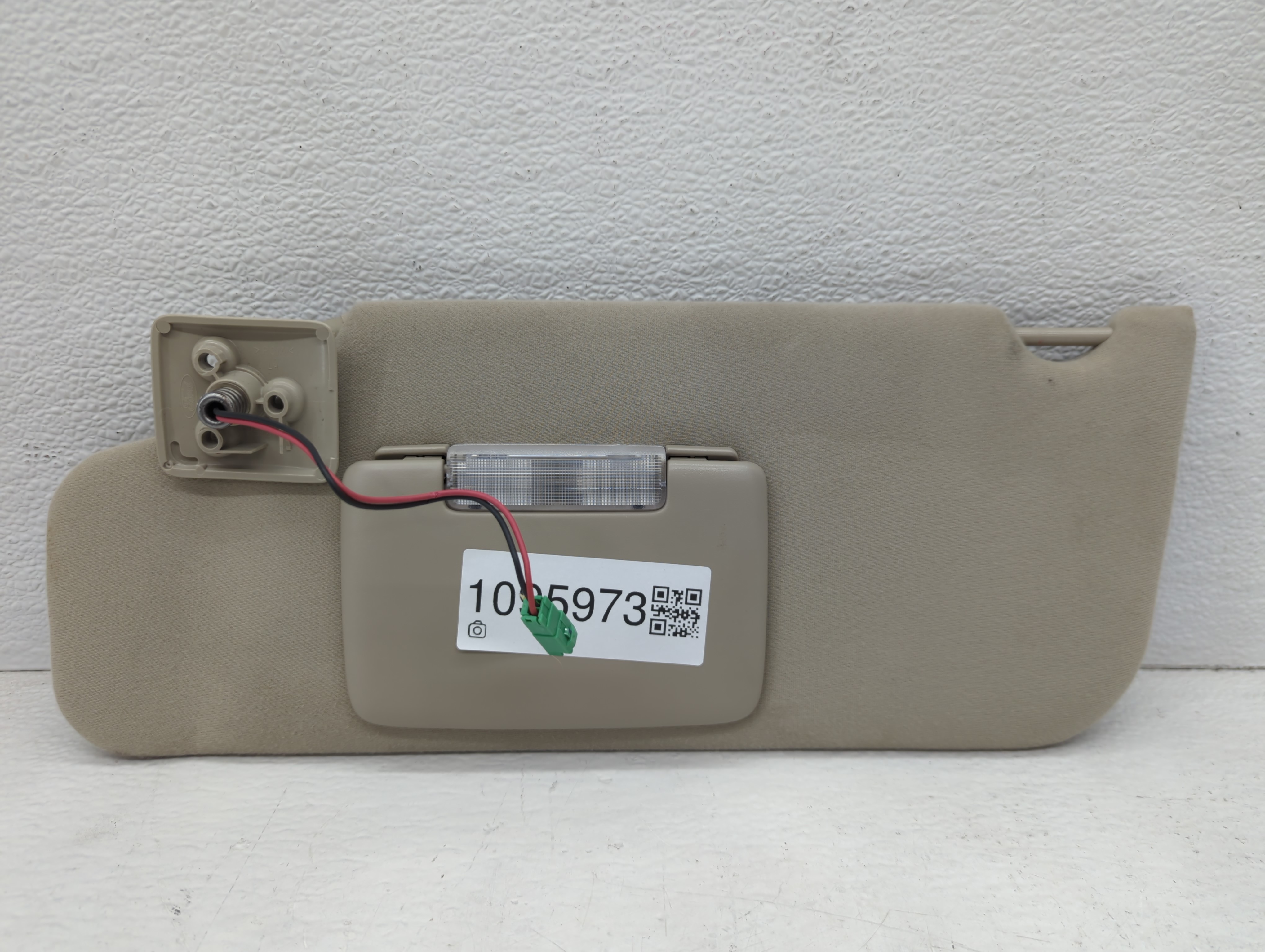2007-2010 Ford Edge Driver Sun Visor Mirror Left Sunvisor Gray 1095973 - Oemusedautoparts1.com